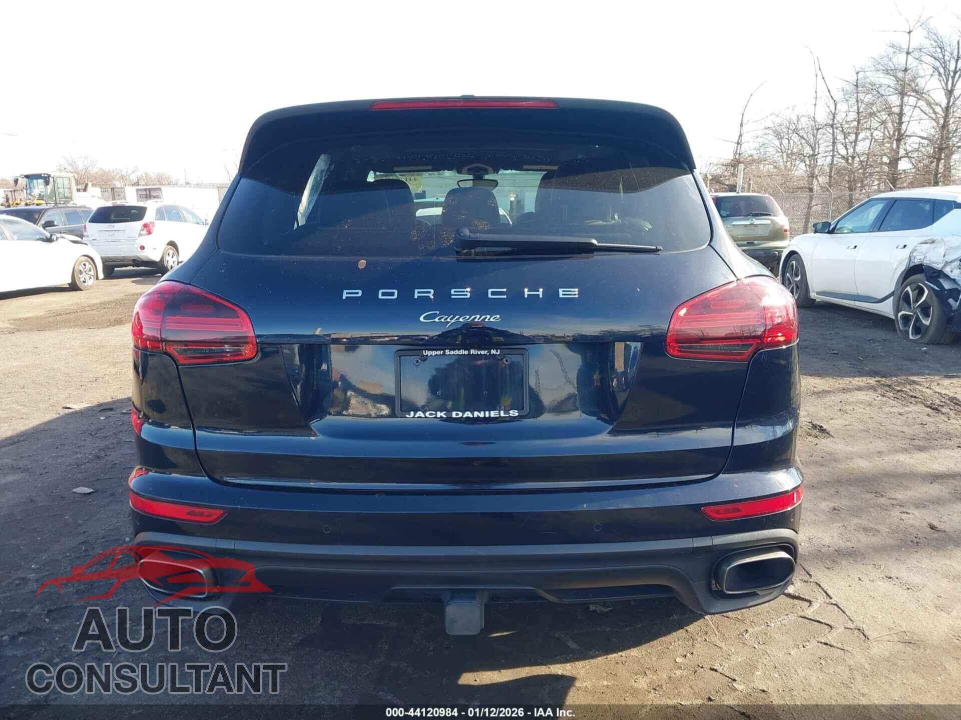PORSCHE CAYENNE 2016 - WP1AA2A25GLA10088