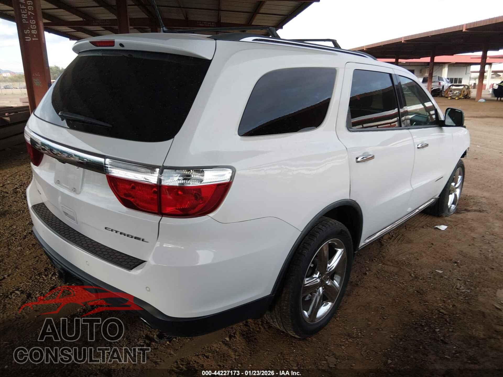 DODGE DURANGO 2013 - 1C4SDJET2DC512532