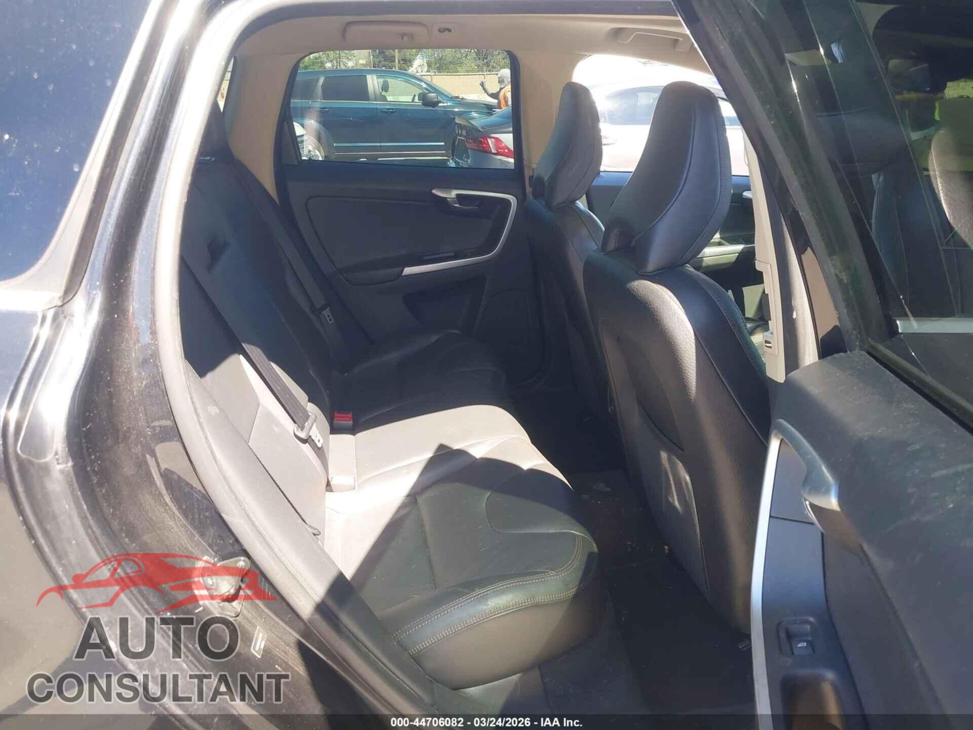 VOLVO XC60 2011 - YV4902DZ3B2186777
