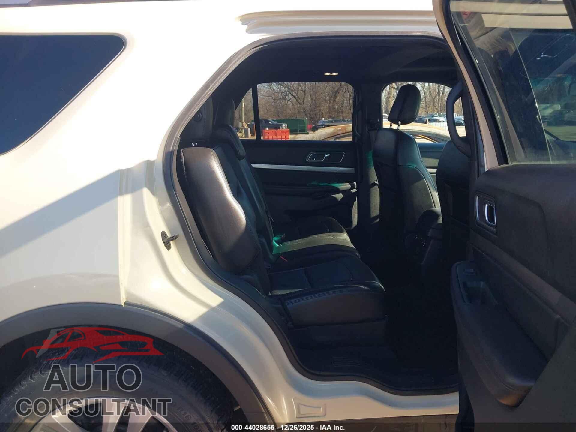 FORD EXPLORER 2018 - 1FM5K8D80JGB73195