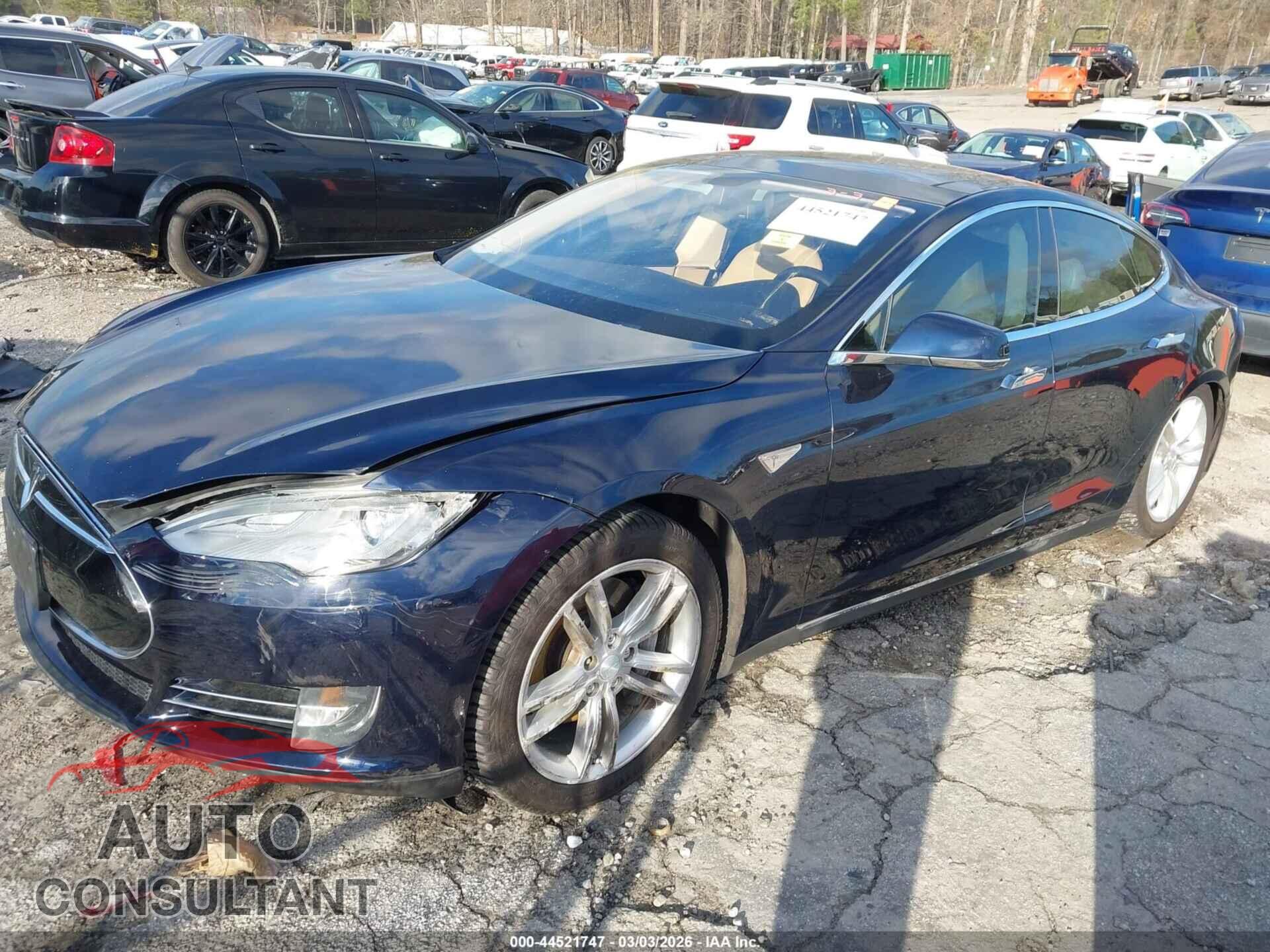 TESLA MODEL S 2013 - 5YJSA1DP5DFP07668