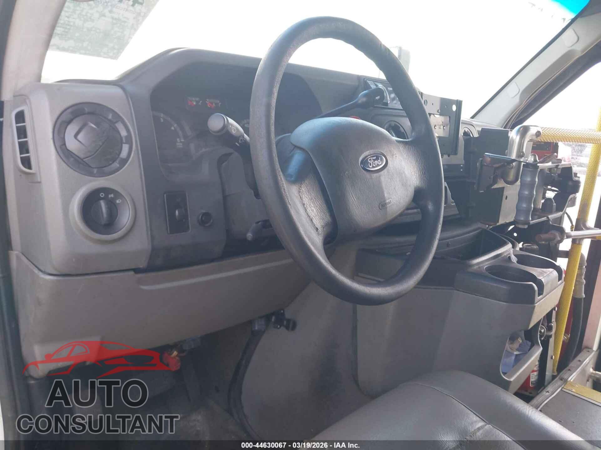 FORD E-350 CUTAWAY 2009 - 1FDEE35PX9DA92105