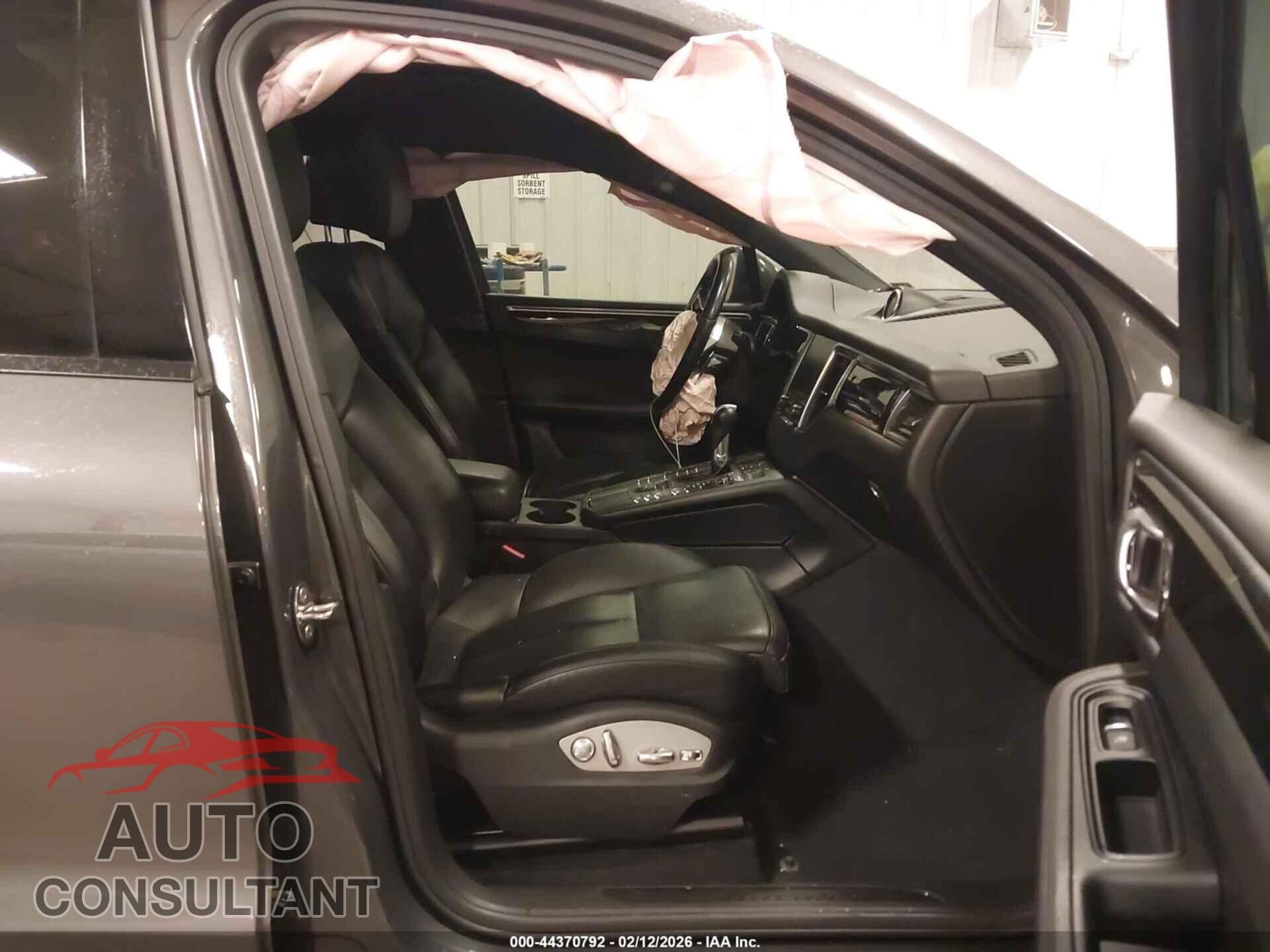 PORSCHE MACAN 2018 - WP1AA2A56JLB02473
