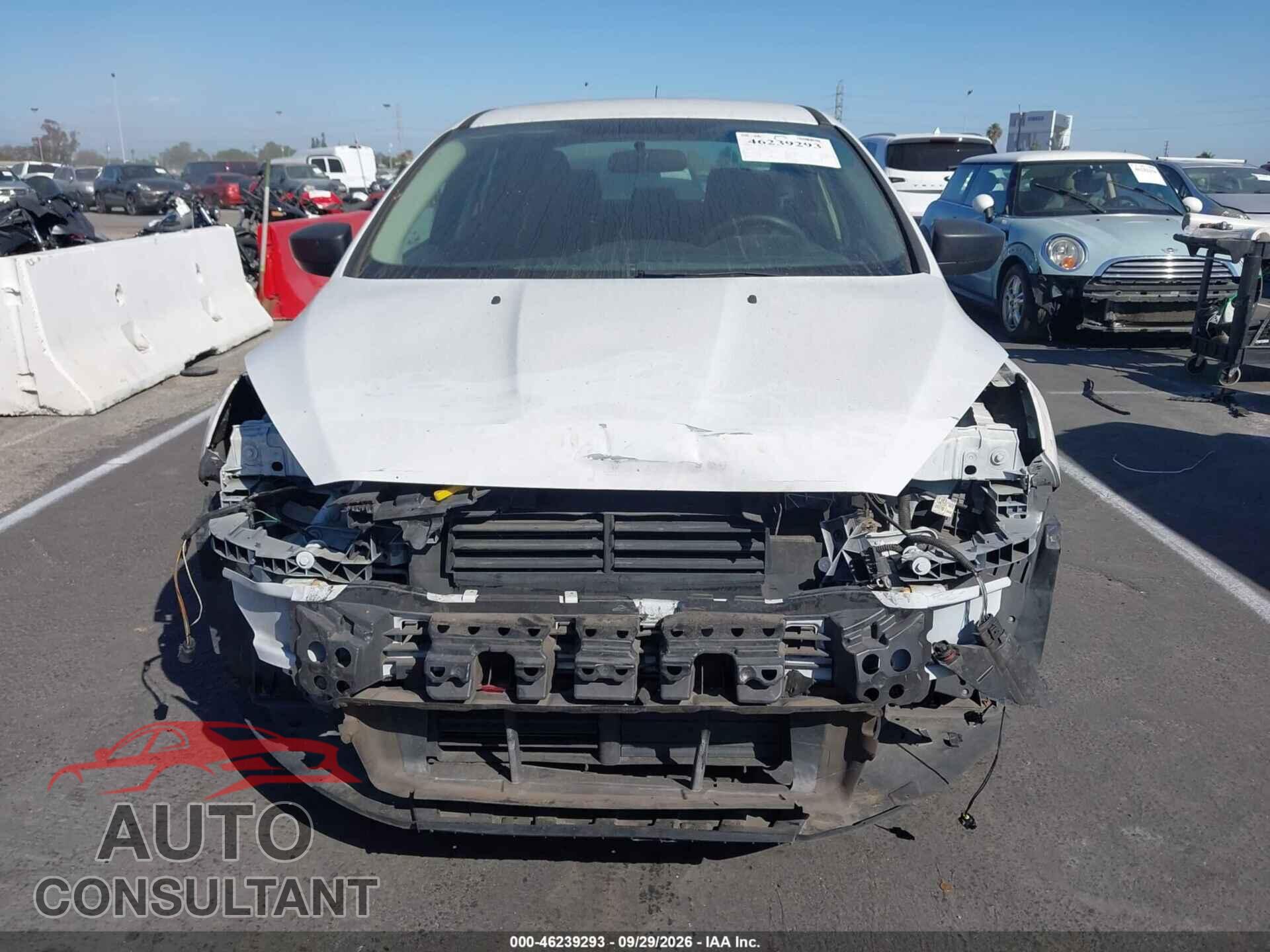FORD FOCUS 2018 - 1FADP3E26JL323077