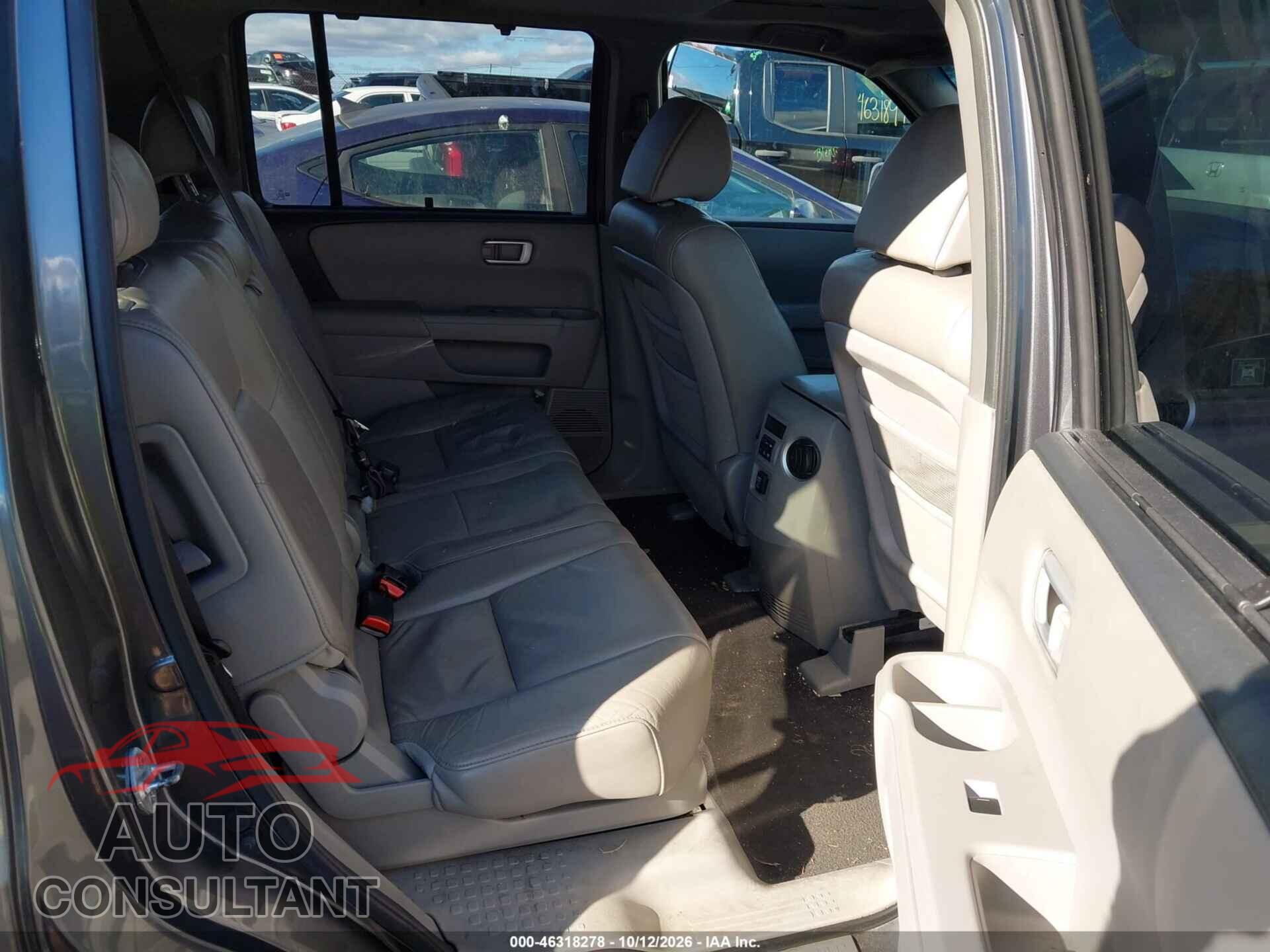 HONDA PILOT 2010 - 5FNYF4H88AB005095