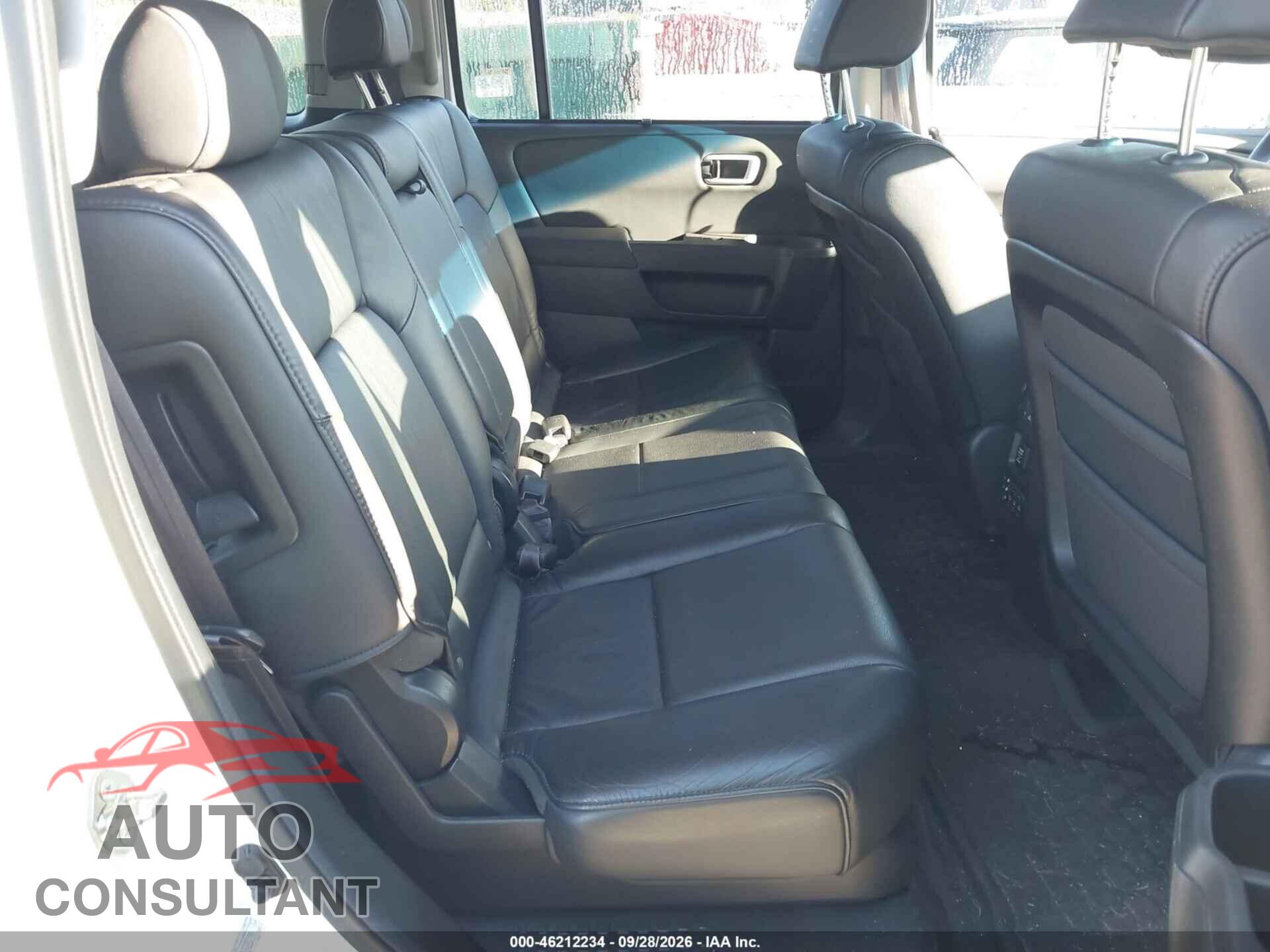 HONDA PILOT 2011 - 5FNYF3H97BB039596
