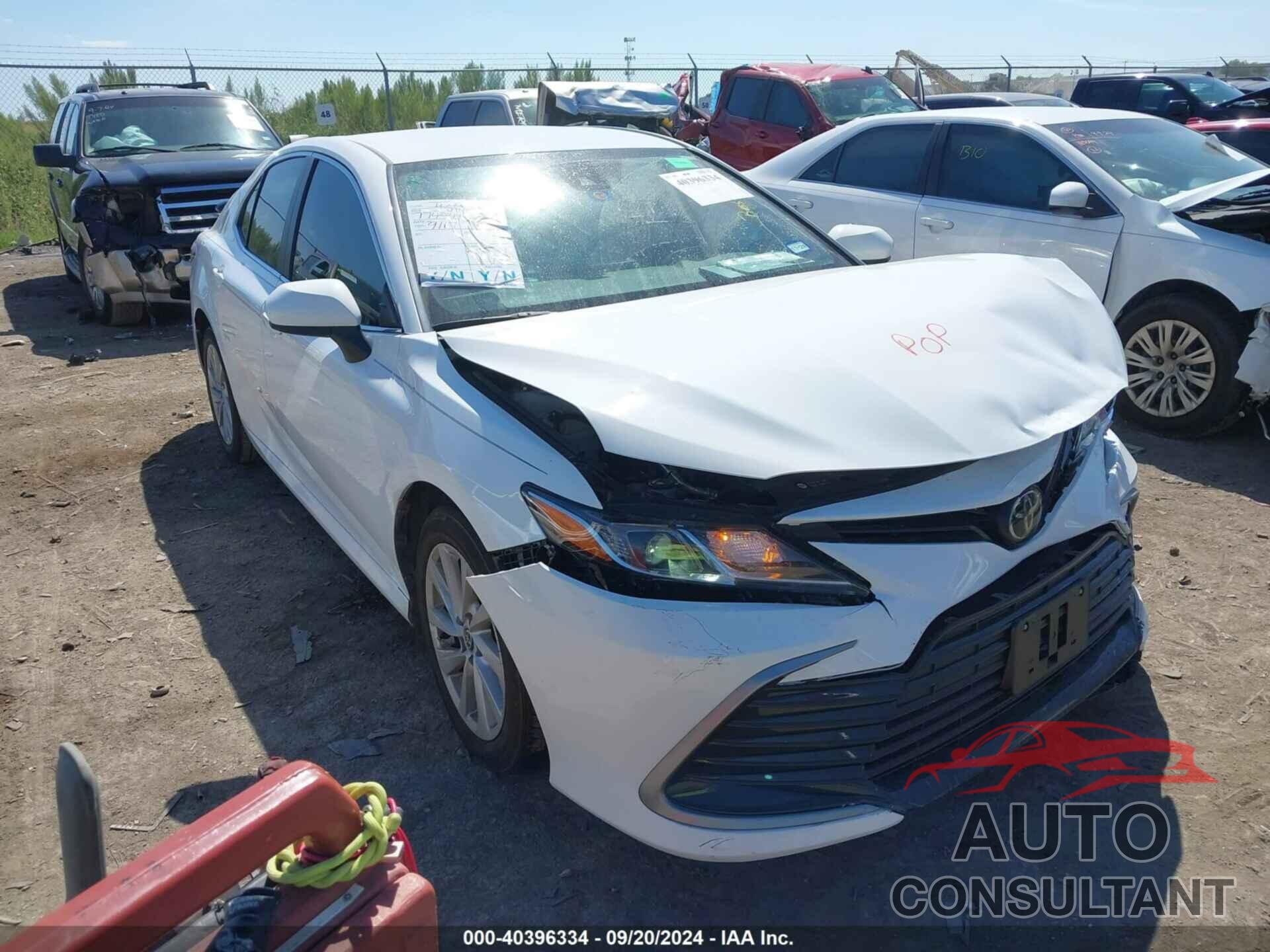 TOYOTA CAMRY 2022 - 4T1C11AK0NU646943