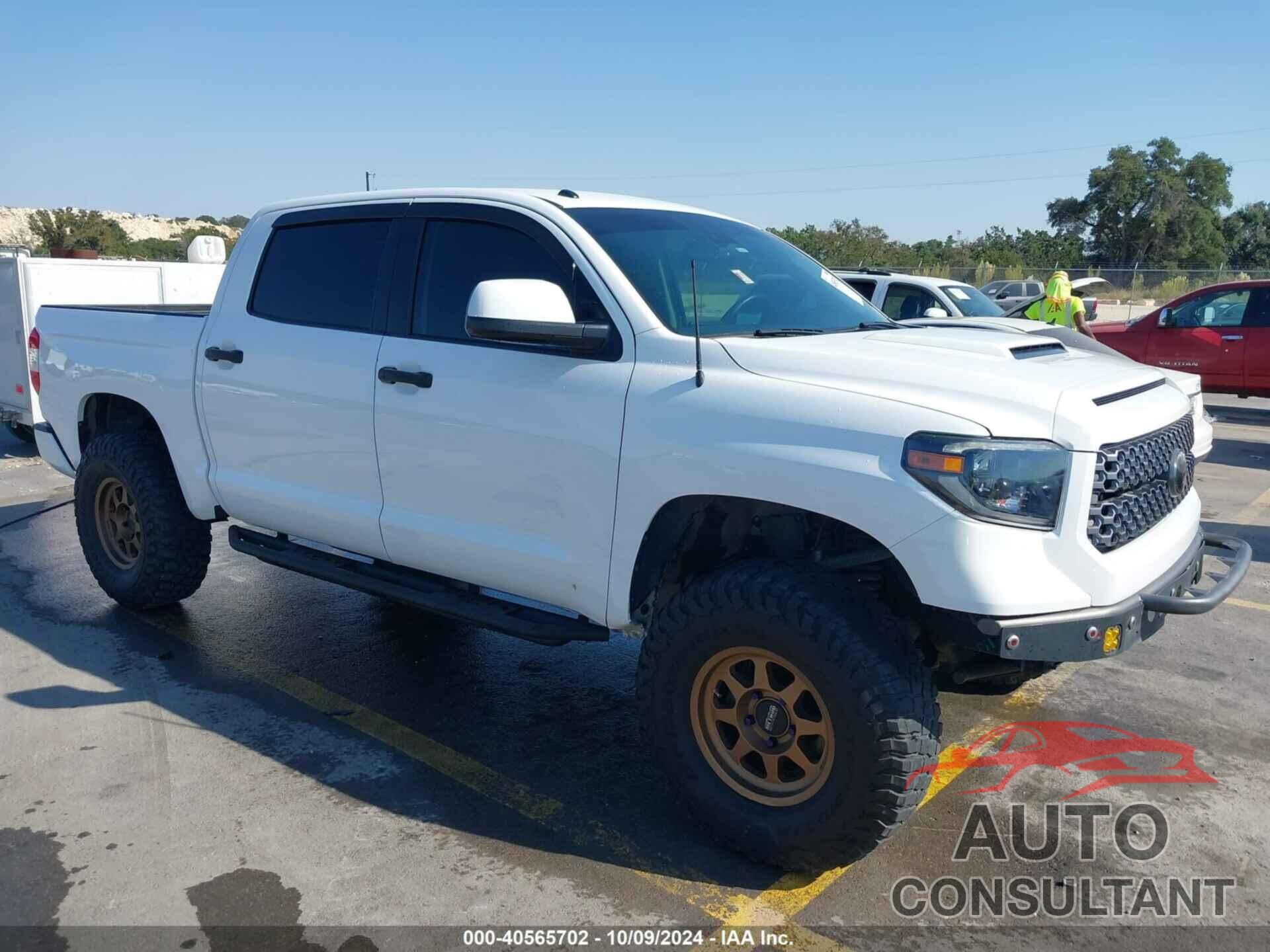 TOYOTA TUNDRA 2019 - 5TFDY5F1XKX782857