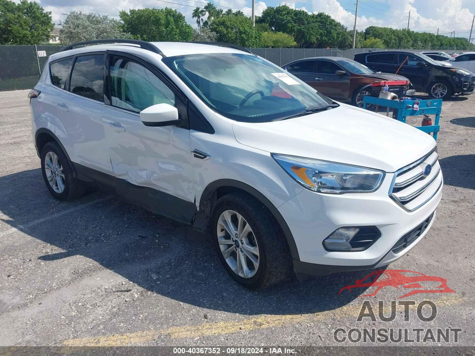 FORD ESCAPE 2018 - 1FMCU0GD4JUB82186