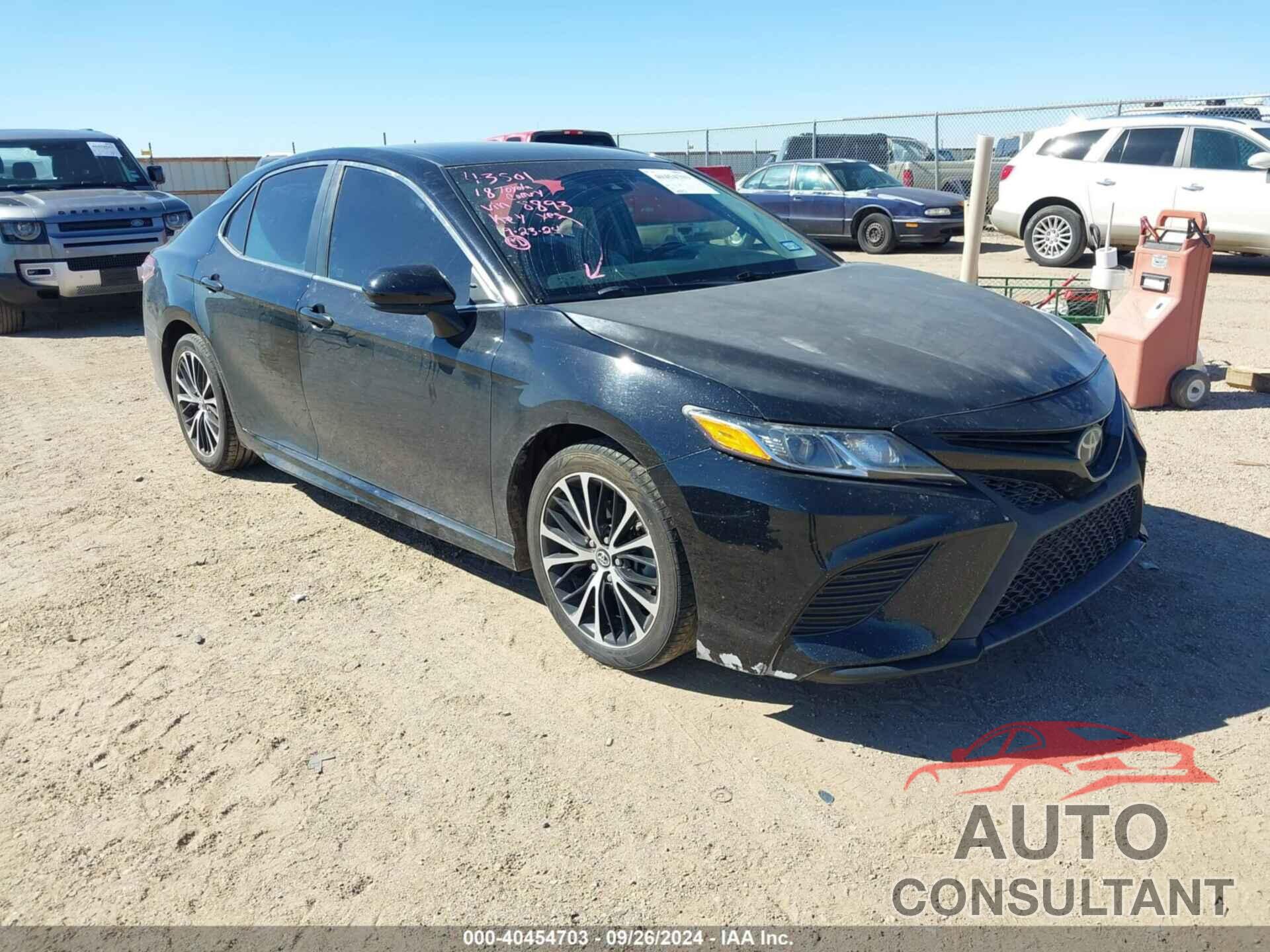 TOYOTA CAMRY 2018 - 4T1B11HK4JU098893
