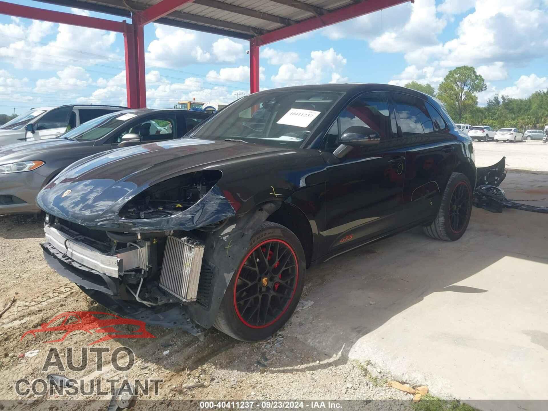 PORSCHE MACAN 2018 - WP1AG2A59JLB62360