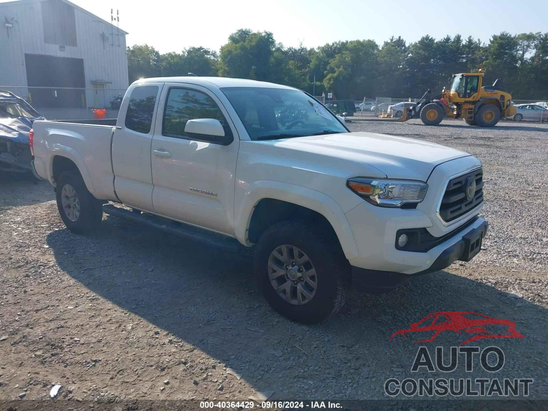 TOYOTA TACOMA 2018 - 5TFSZ5AN5JX145212