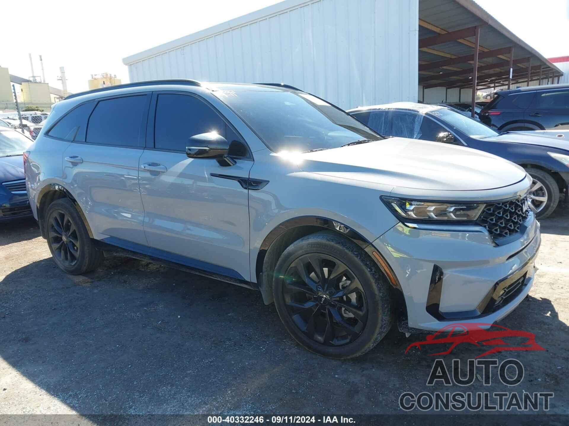 KIA SORENTO 2023 - 5XYRK4LF6PG165340