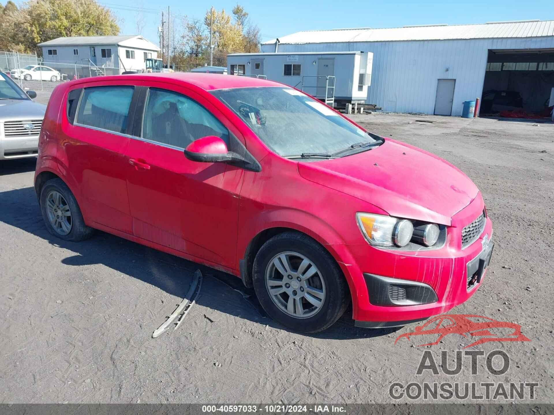 CHEVROLET SONIC 2015 - 1G1JC6SG2F4150825