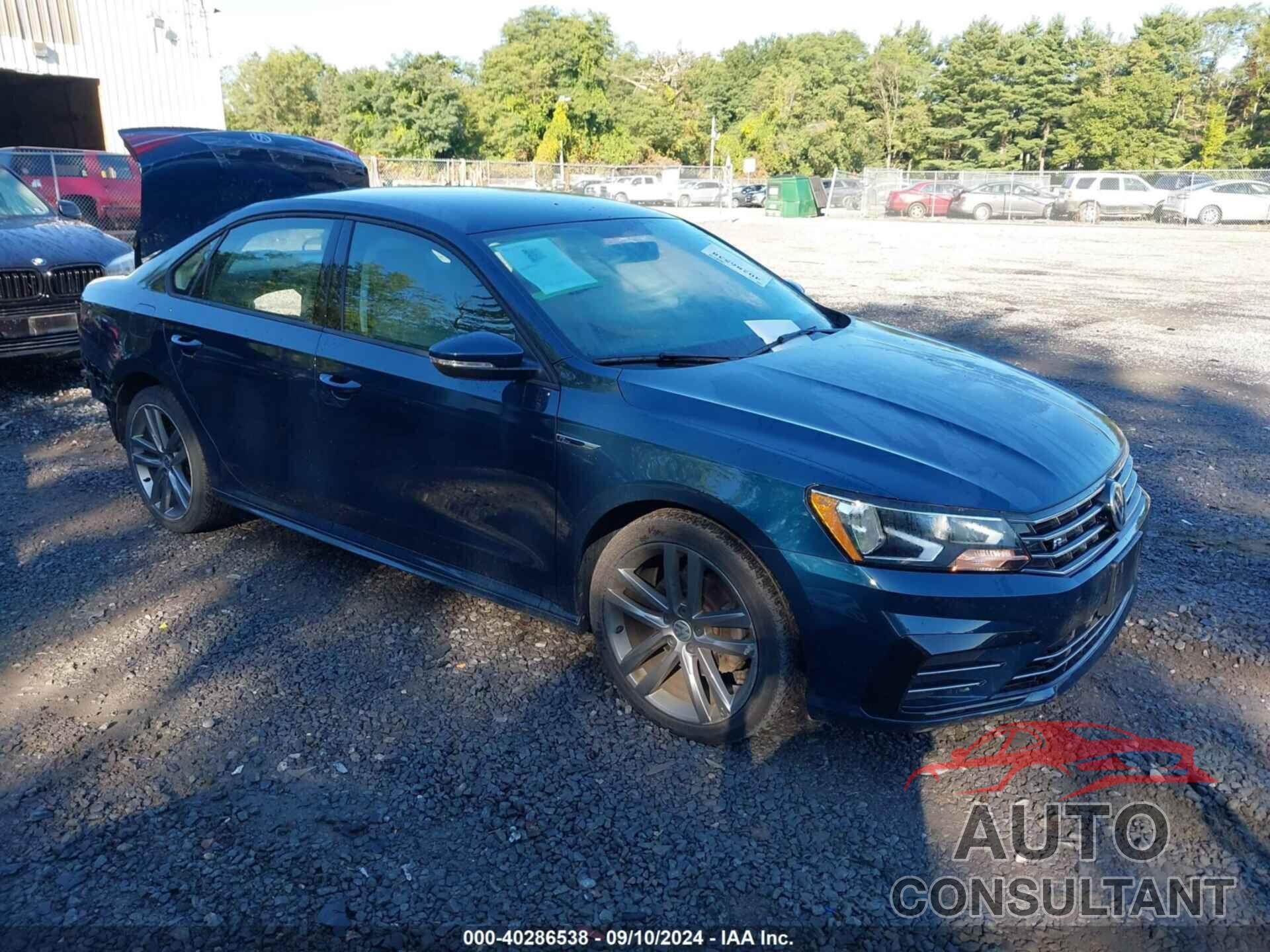 VOLKSWAGEN PASSAT 2018 - 1VWAA7A3XJC018635