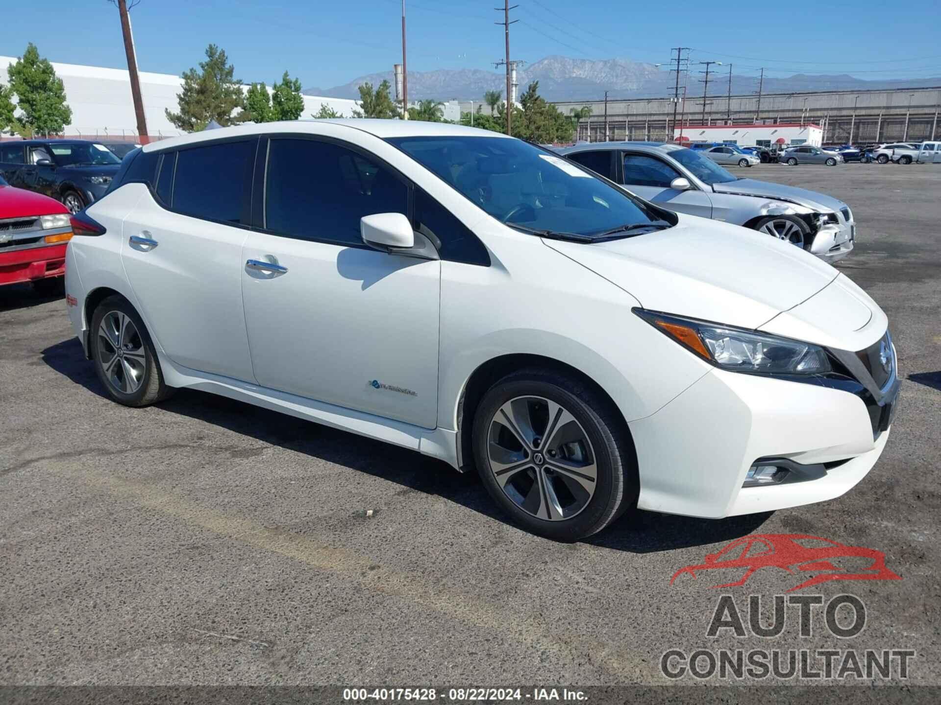 NISSAN LEAF 2018 - 1N4AZ1CPXJC310011