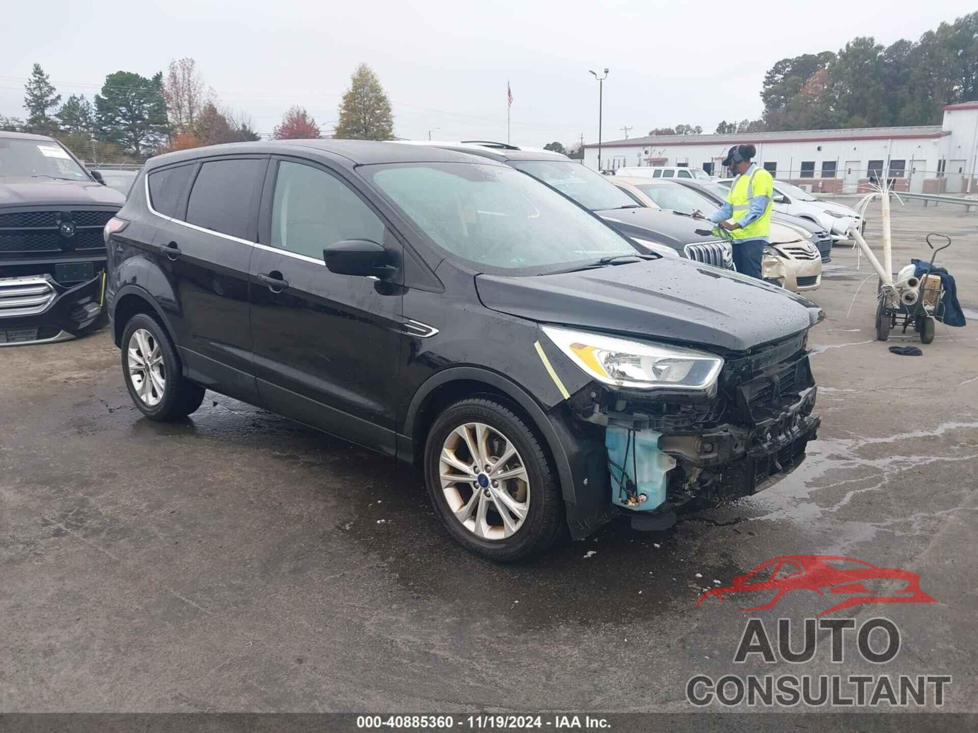 FORD ESCAPE 2017 - 1FMCU0GDXHUA18953