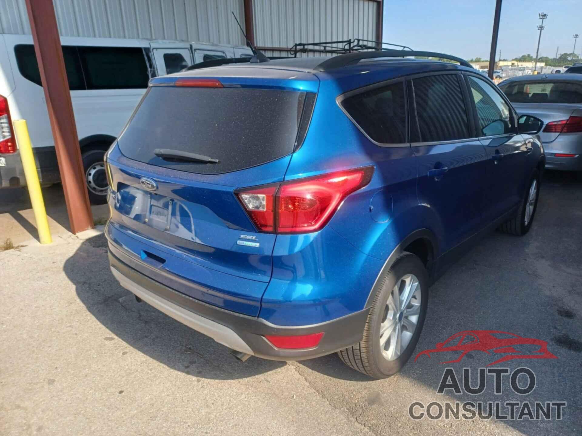 FORD ESCAPE 2019 - 1FMCU0HD0KUA26601