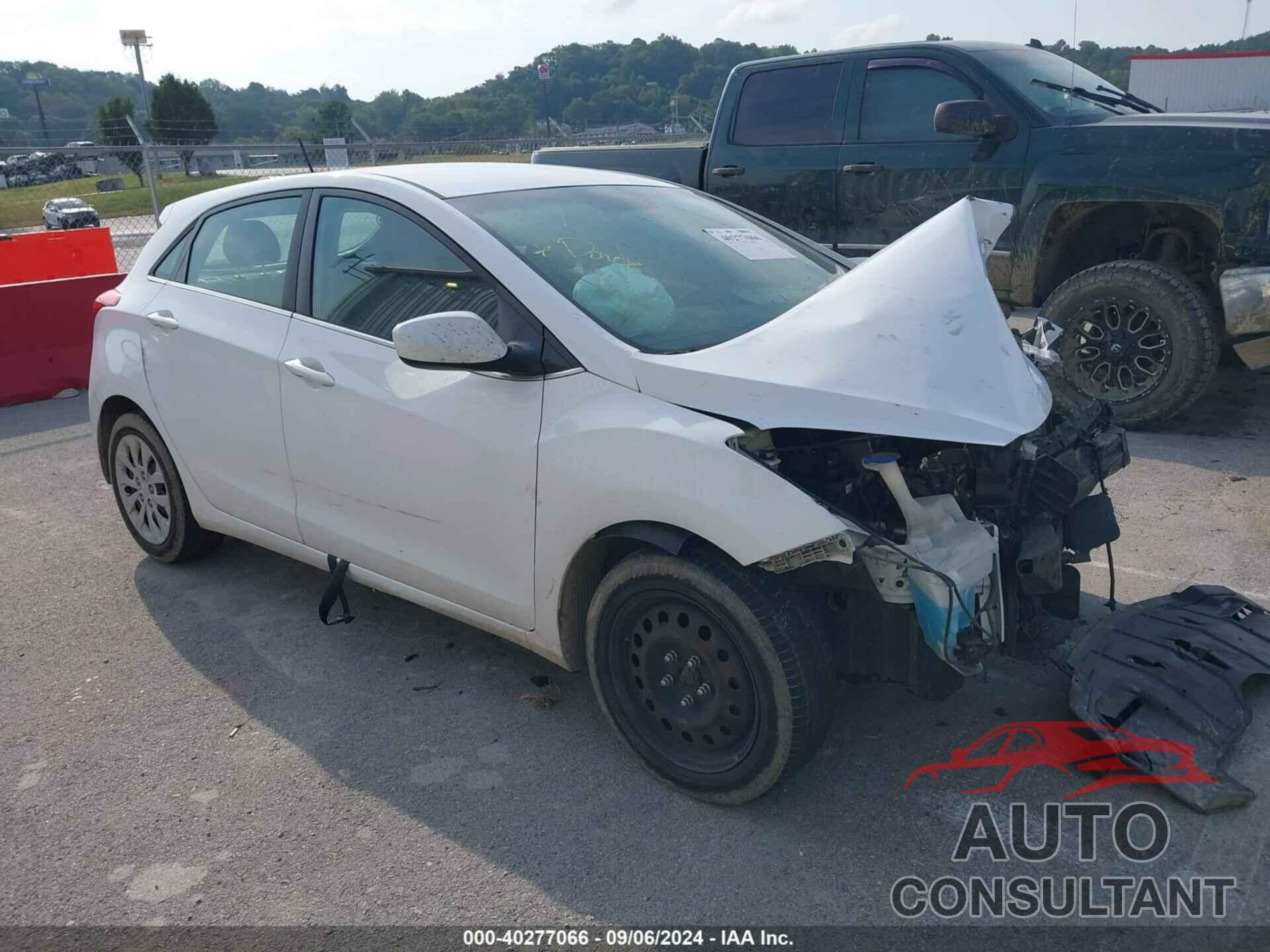 HYUNDAI ELANTRA GT 2017 - KMHD35LH2HU350219