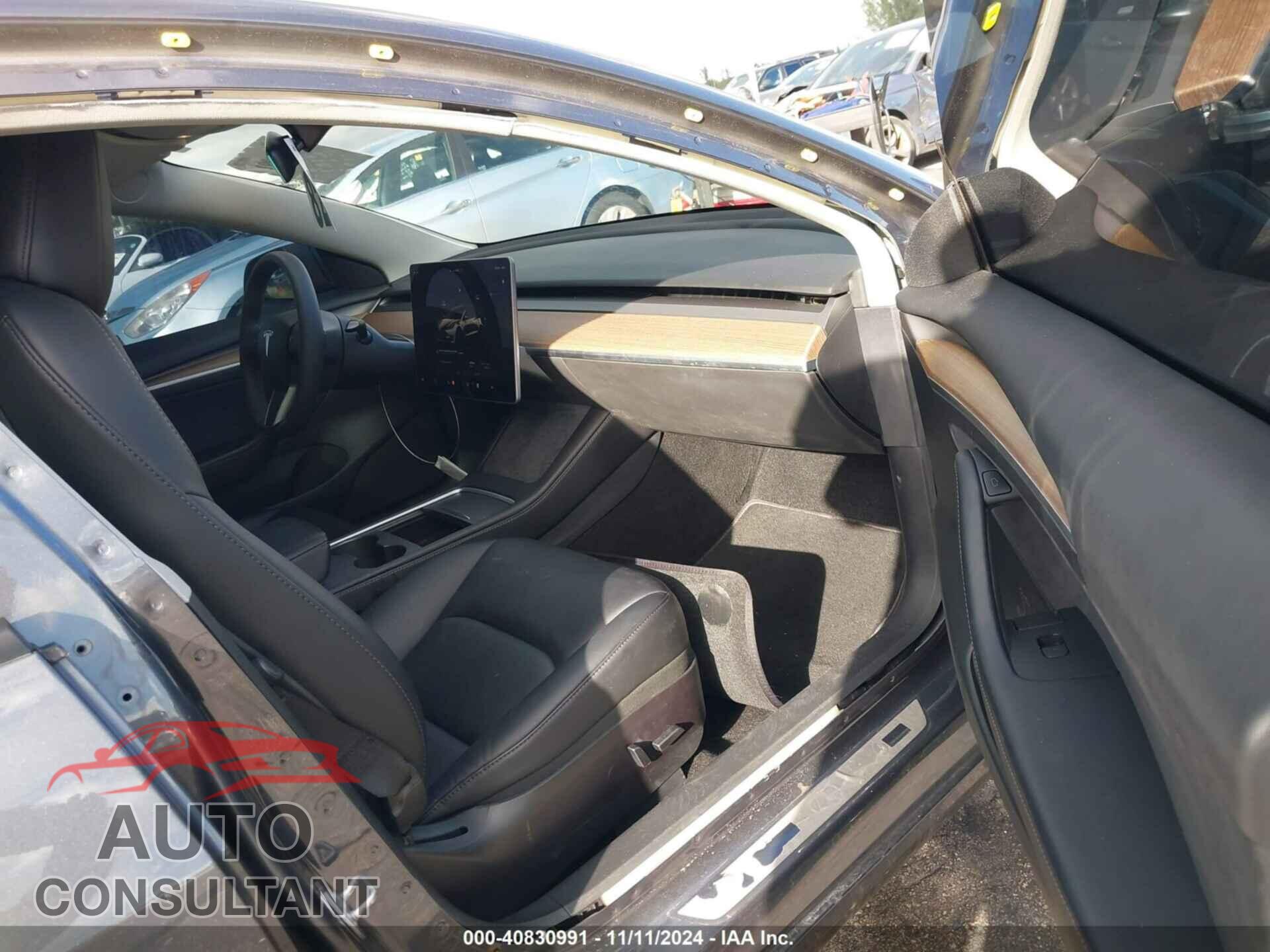 TESLA MODEL 3 2022 - 5YJ3E1EA2NF250502