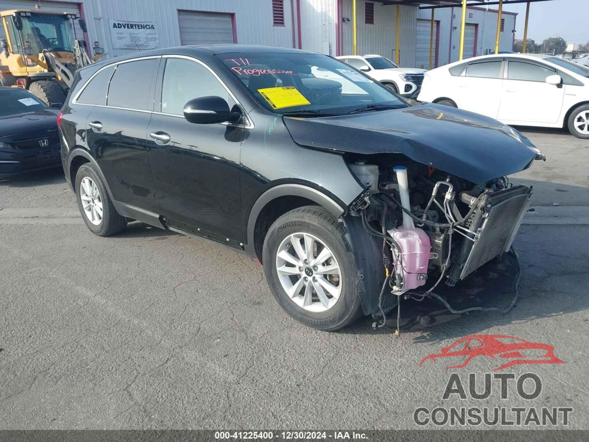 KIA SORENTO 2019 - 5XYPG4A30KG583001