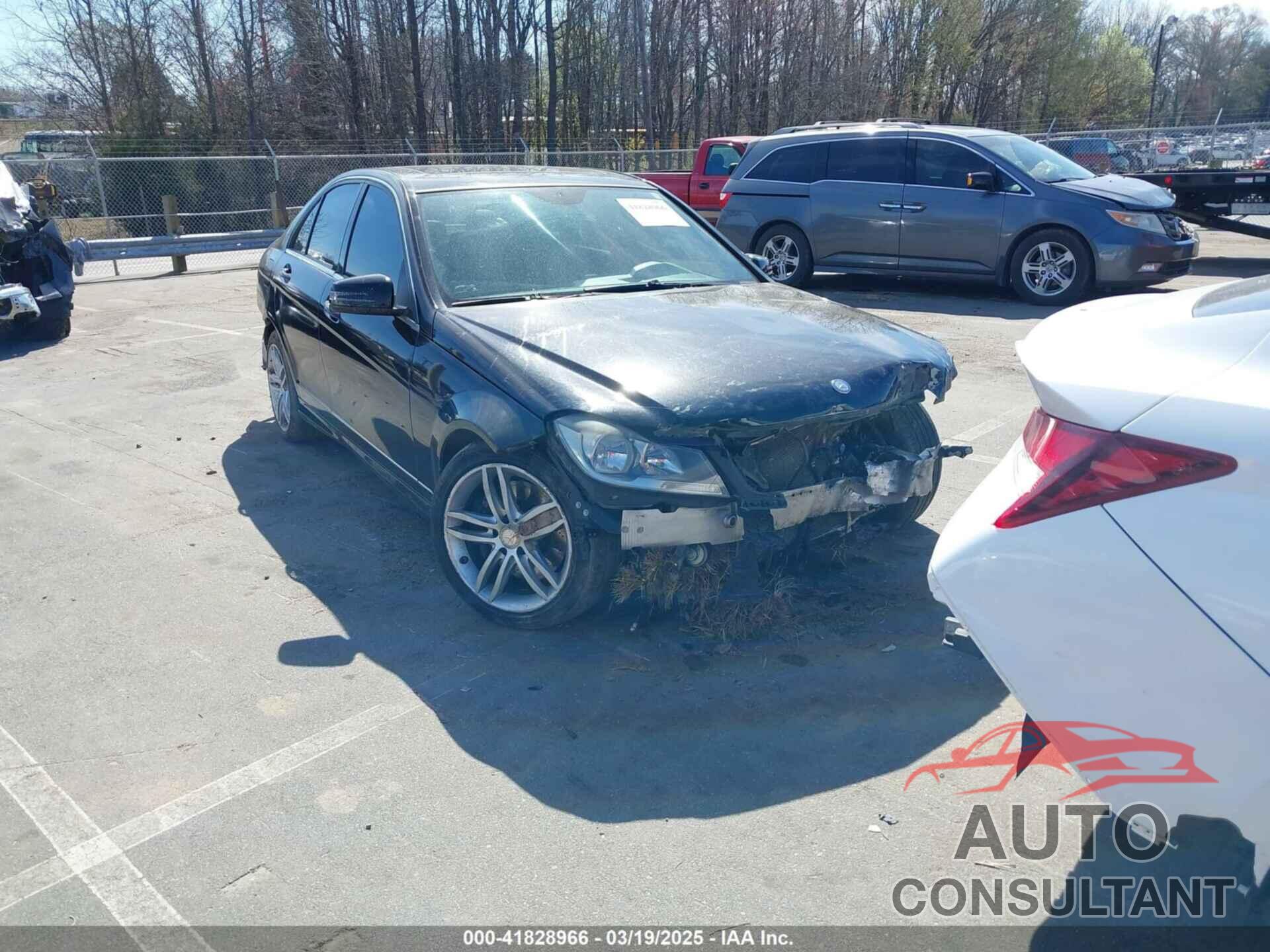 MERCEDES-BENZ C 300 2013 - WDDGF8AB1DR262578