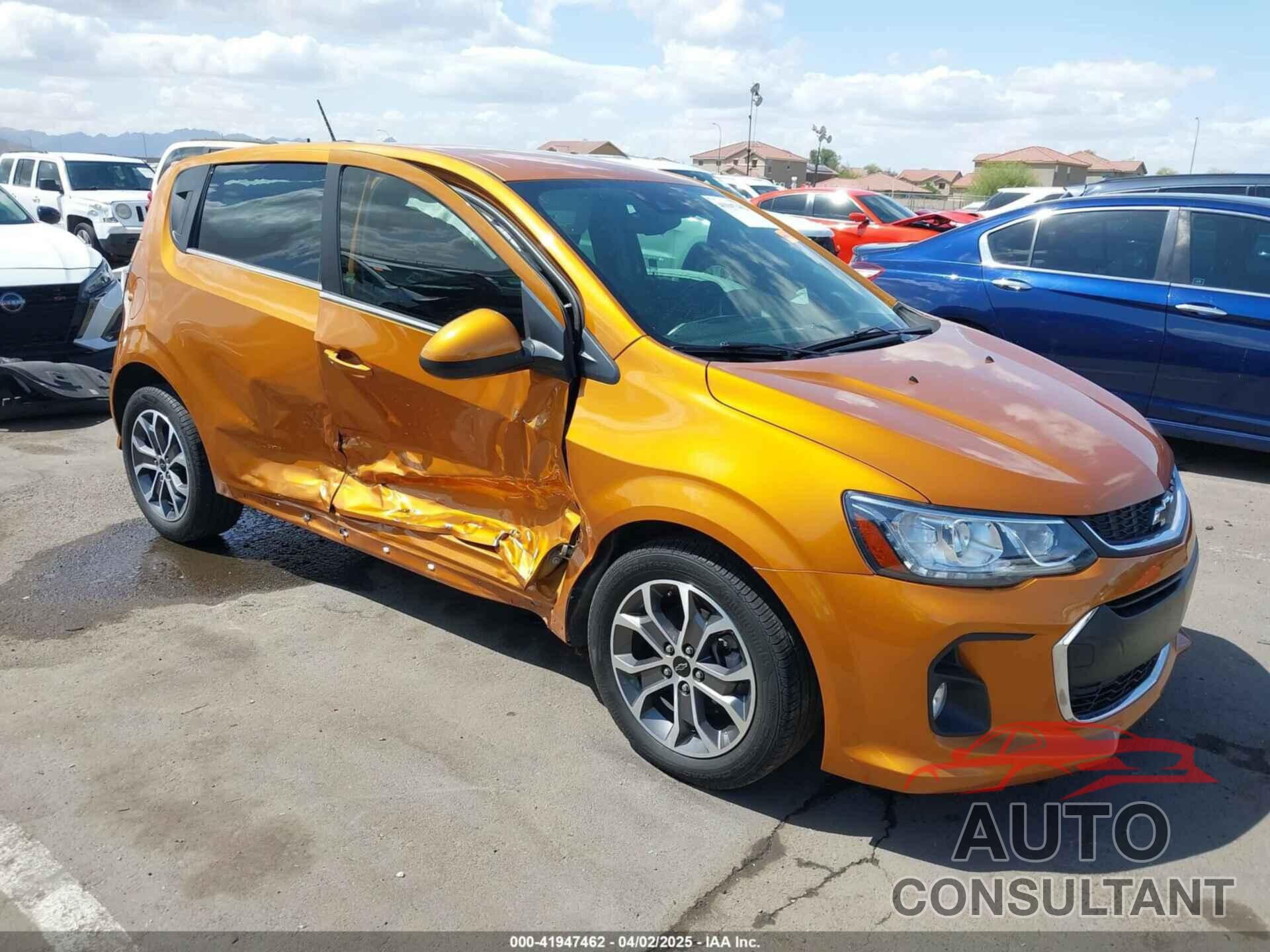 CHEVROLET SONIC 2019 - 1G1JD6SB5K4135165