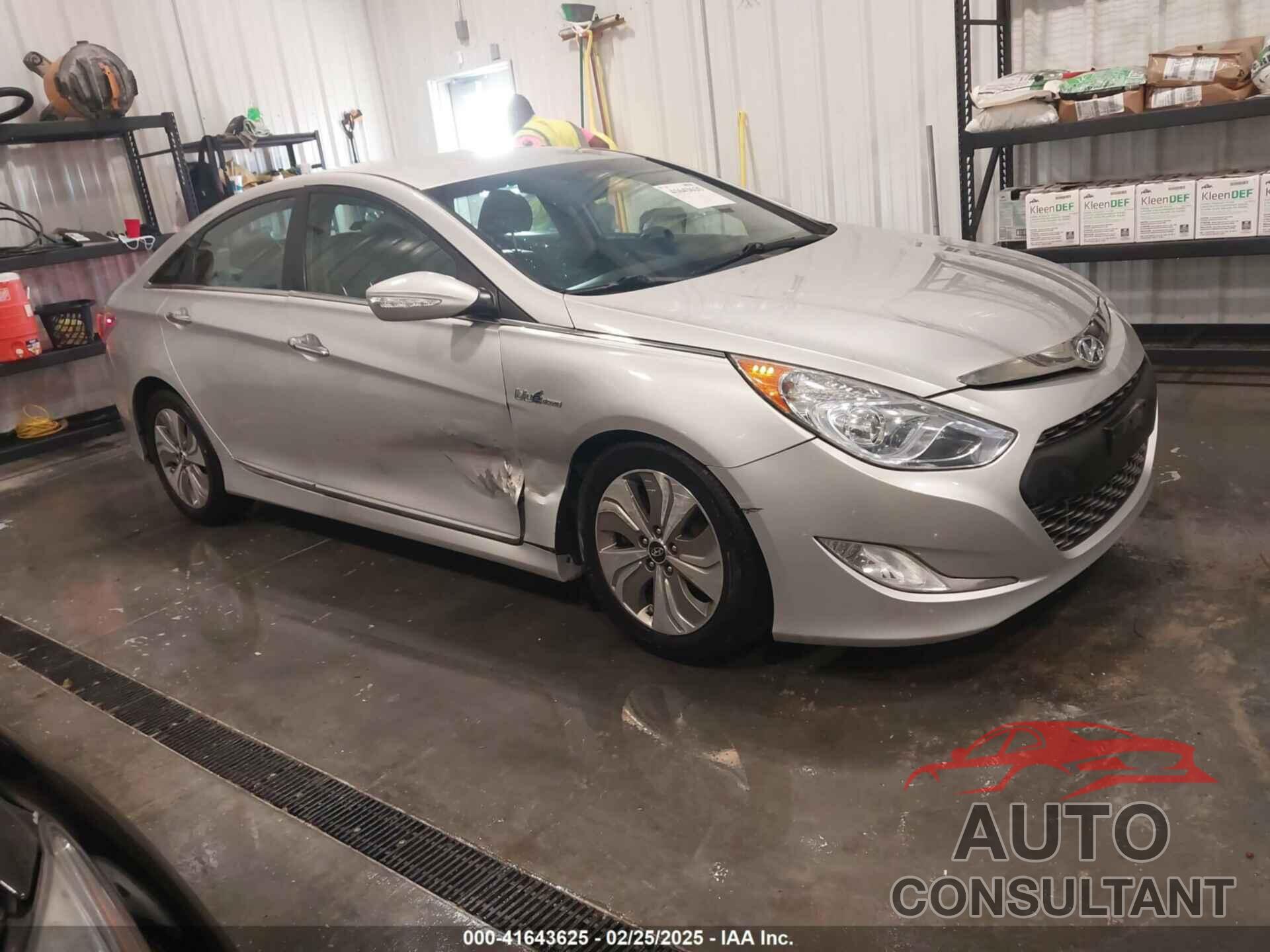 HYUNDAI SONATA HYBRID 2013 - KMHEC4A40DA098450