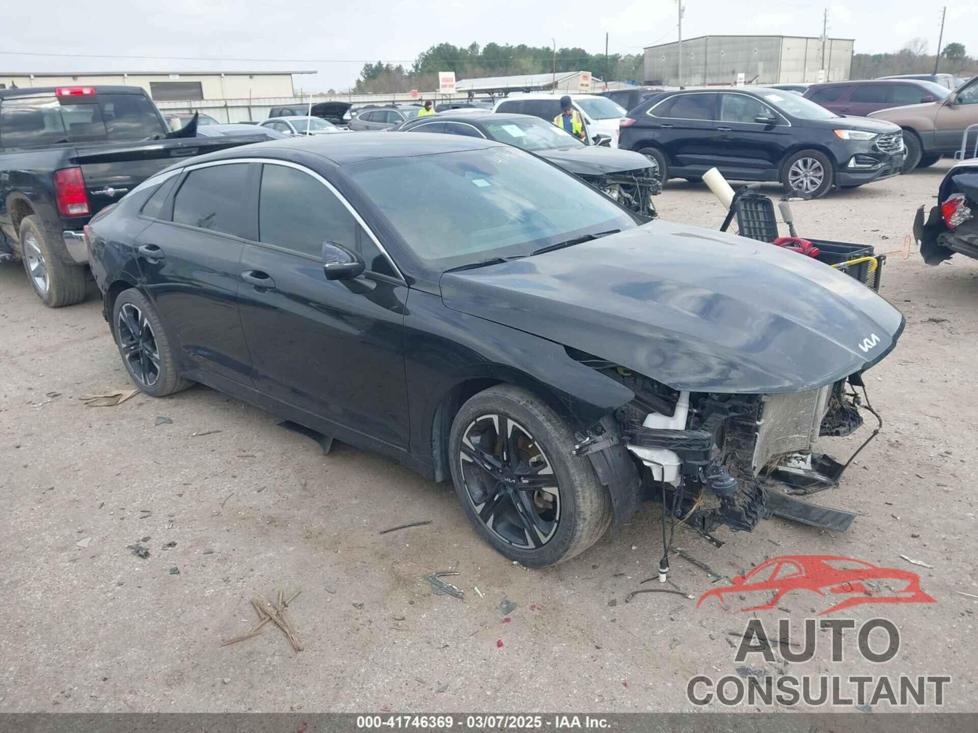 KIA K5 2023 - 5XXG64J27PG213007