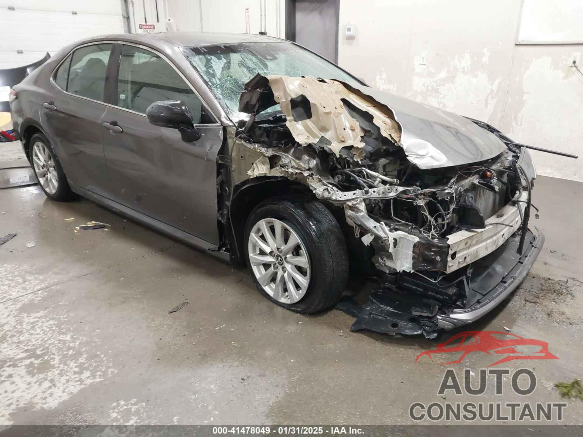 TOYOTA CAMRY 2018 - 4T1B11HK8JU595252