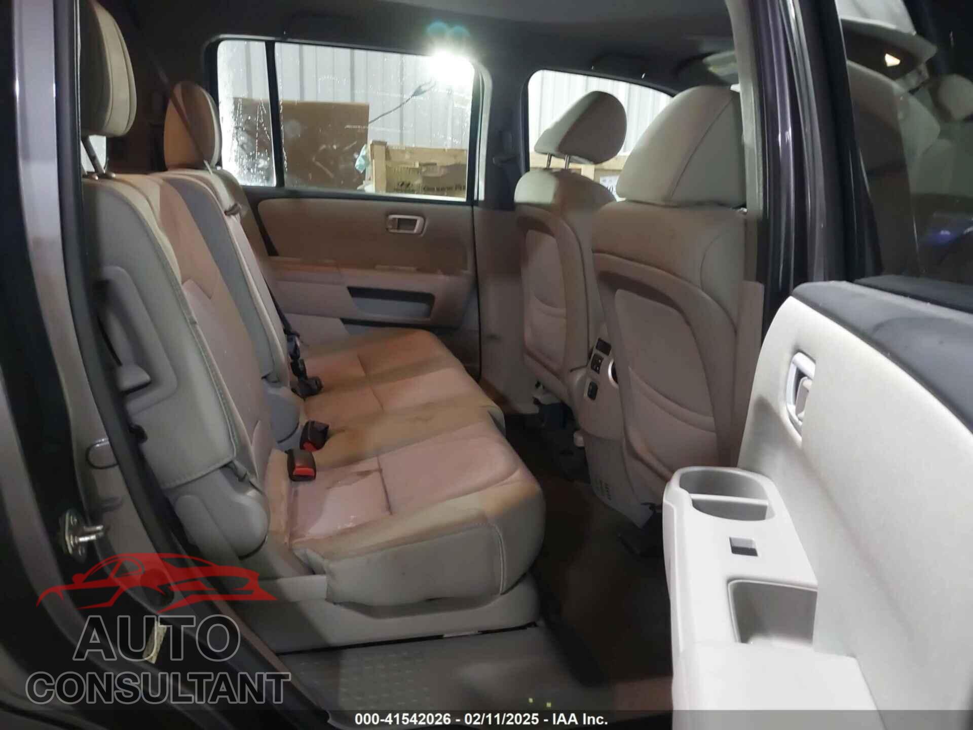 HONDA PILOT 2015 - 5FNYF4H4XFB025286
