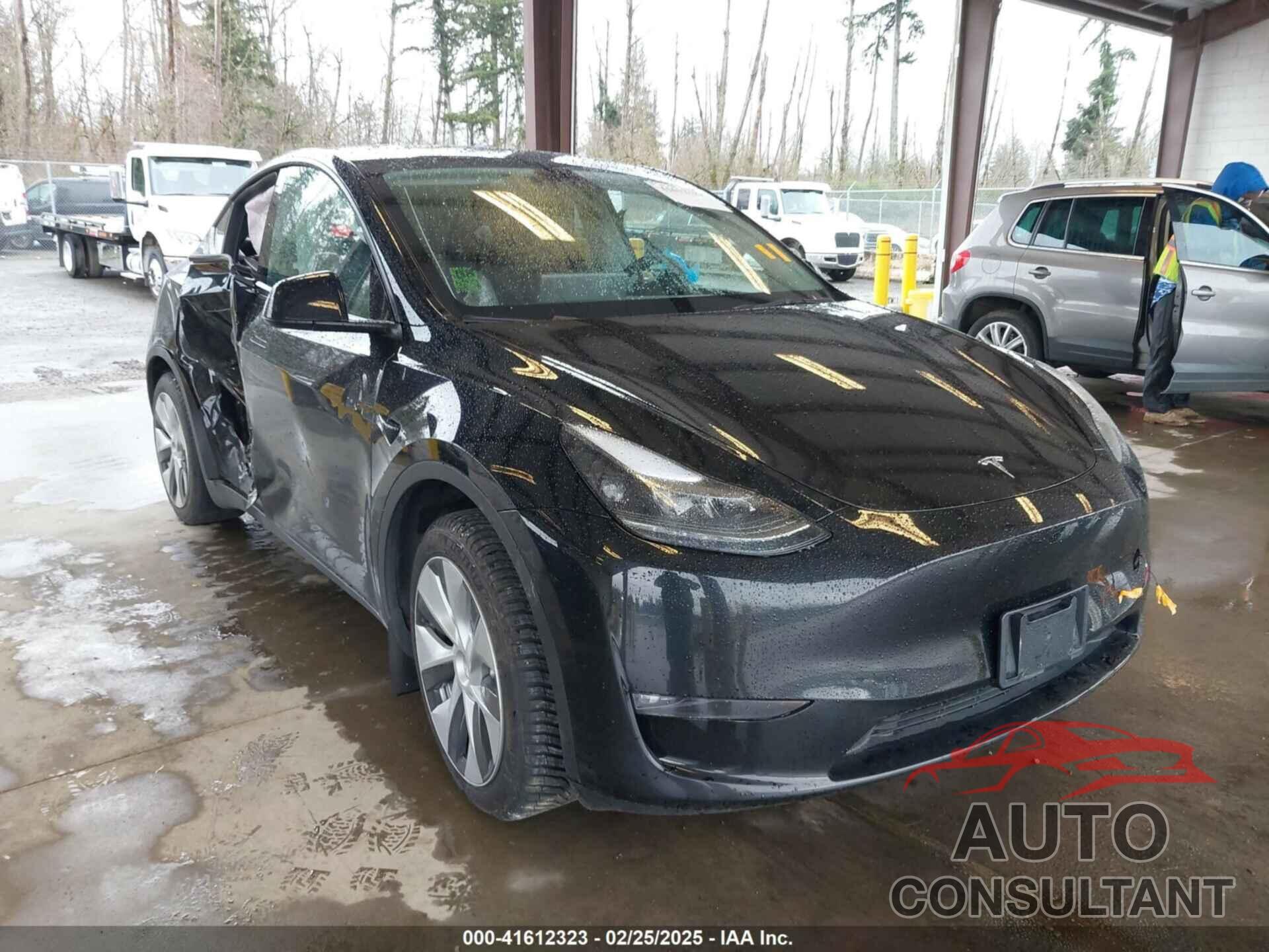 TESLA MODEL Y 2023 - 7SAYGAEE7PF739924