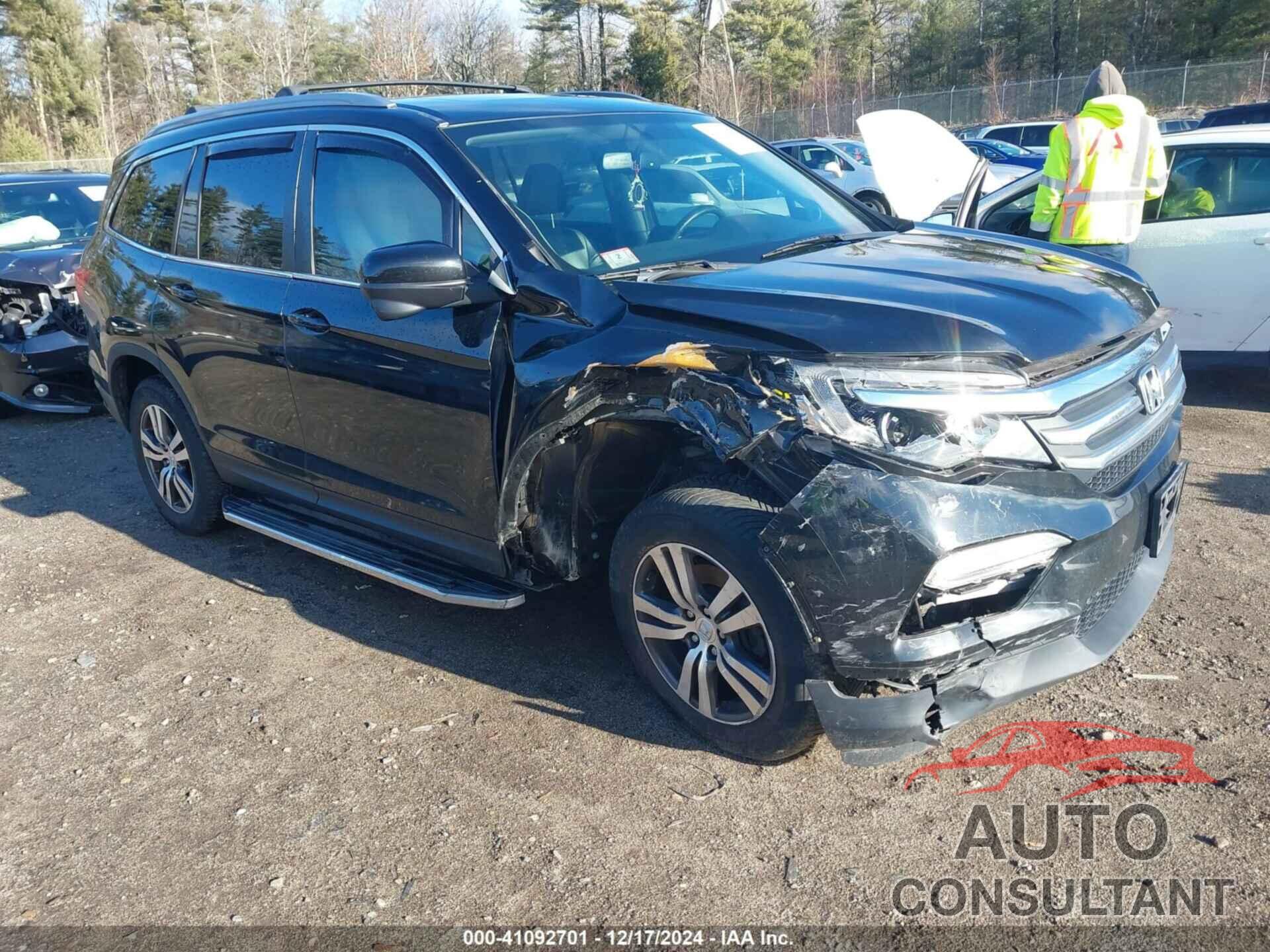 HONDA PILOT 2017 - 5FNYF6H51HB038628