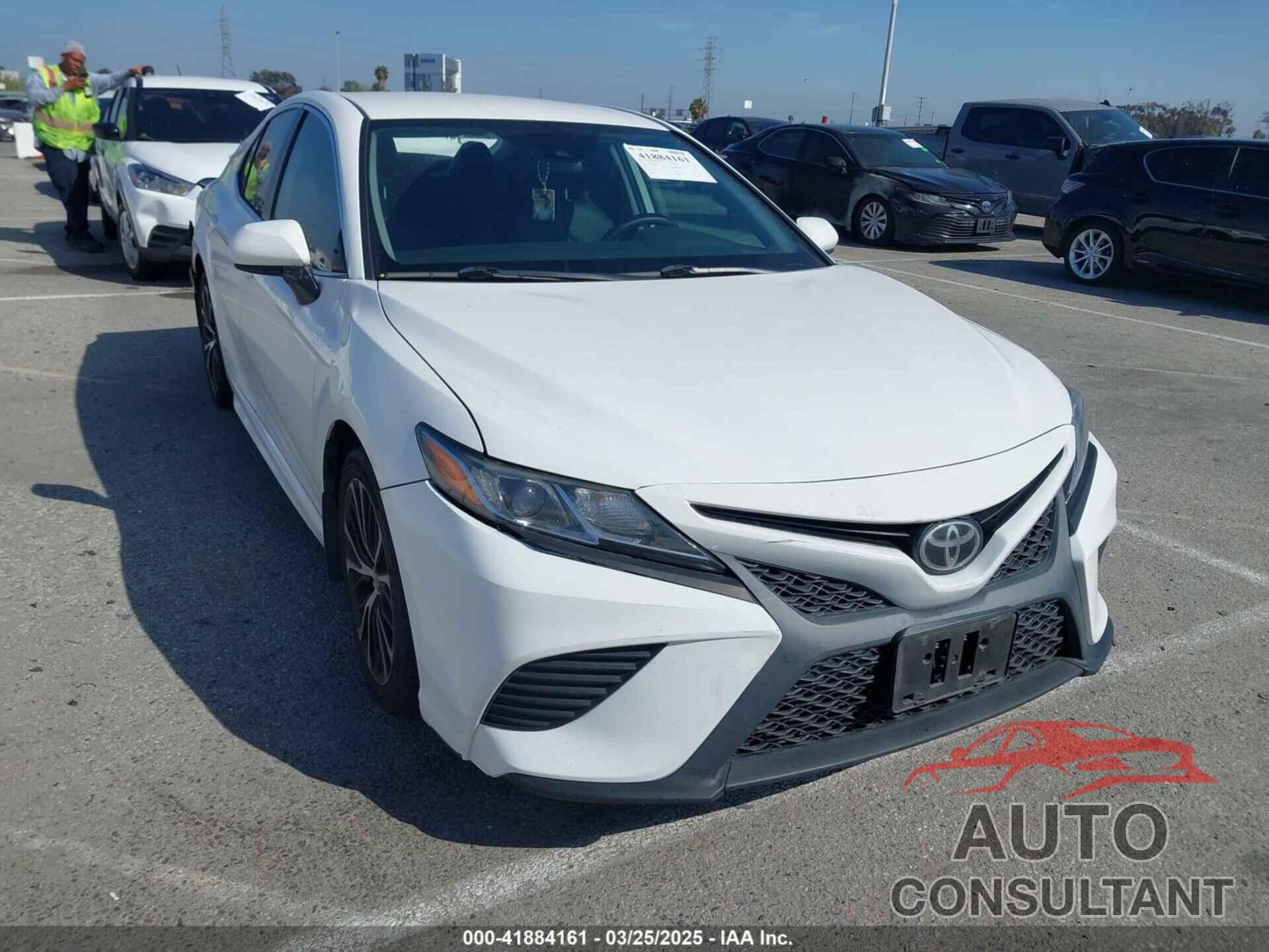 TOYOTA CAMRY 2019 - 4T1B11HK6KU684612