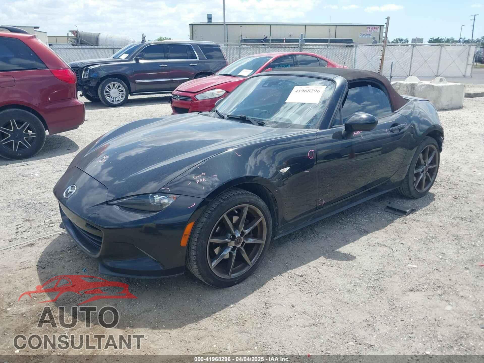MAZDA MX-5 MIATA 2018 - JM1NDAD71J0202757