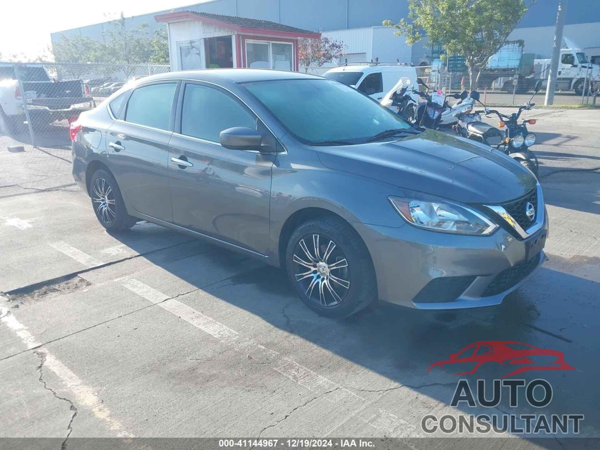 NISSAN SENTRA 2018 - 3N1AB7AP1JY329495
