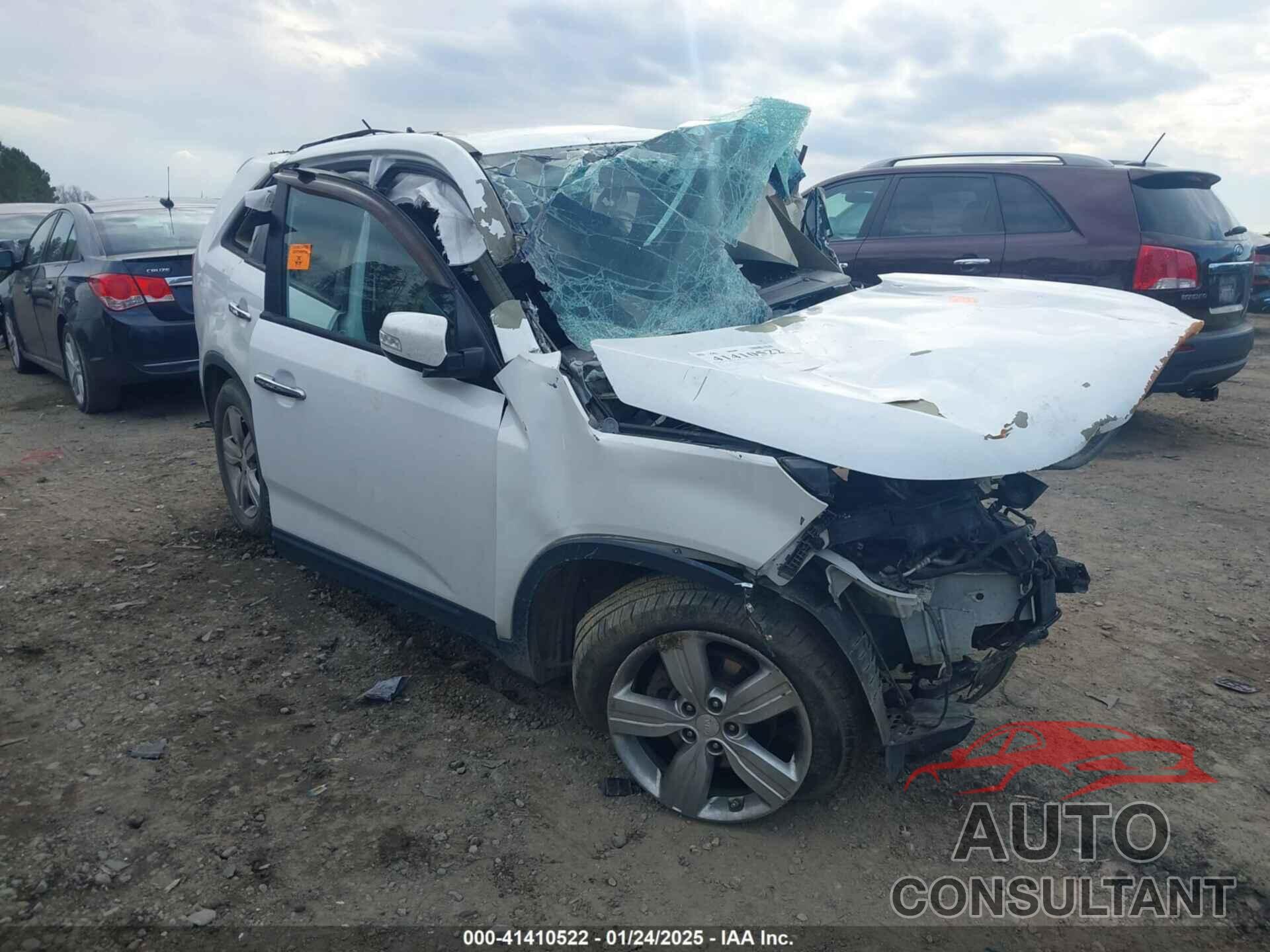 KIA SORENTO 2013 - 5XYKU3A24DG360631
