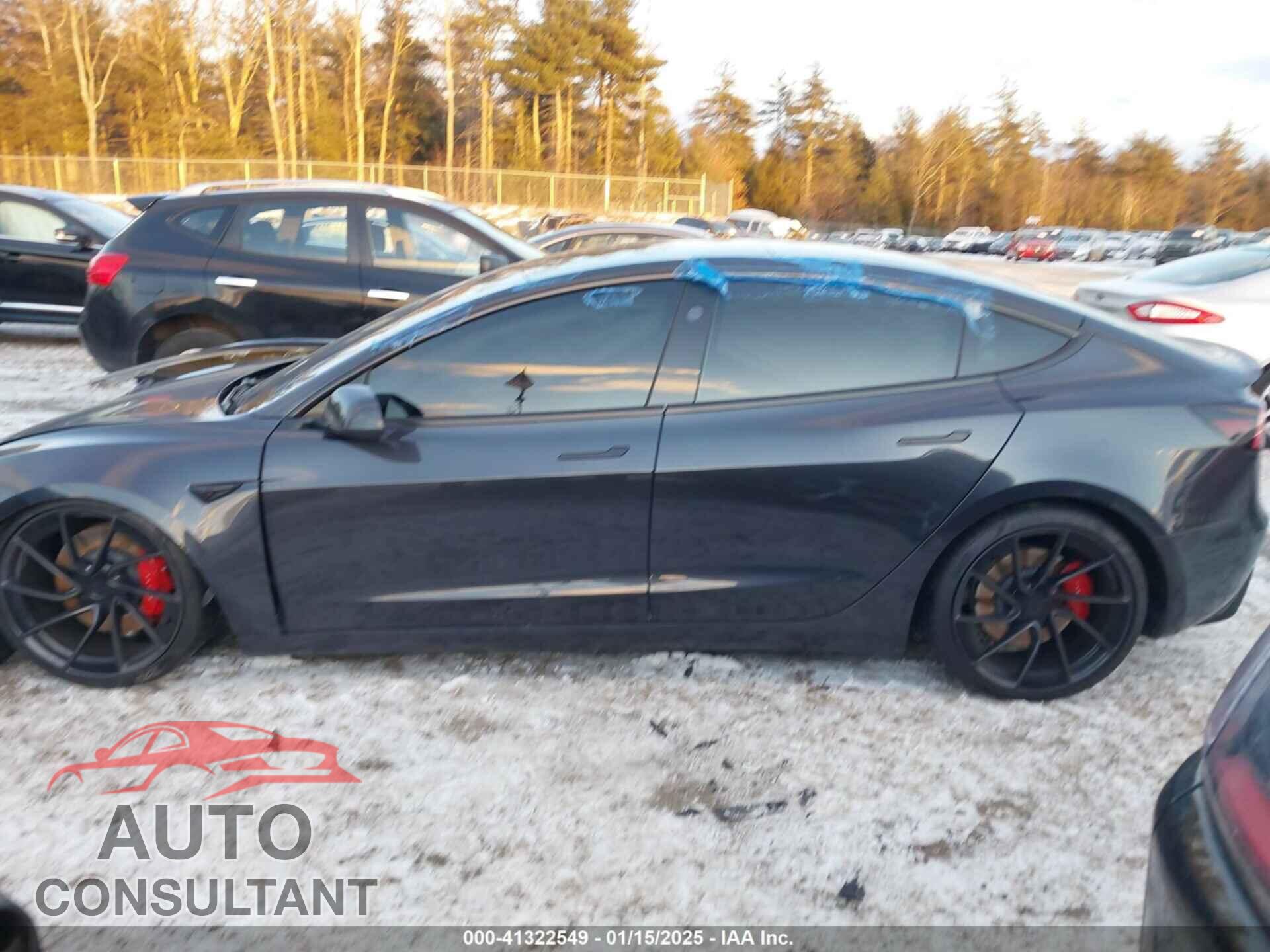 TESLA MODEL 3 2024 - 5YJ3E1ET3RF820482