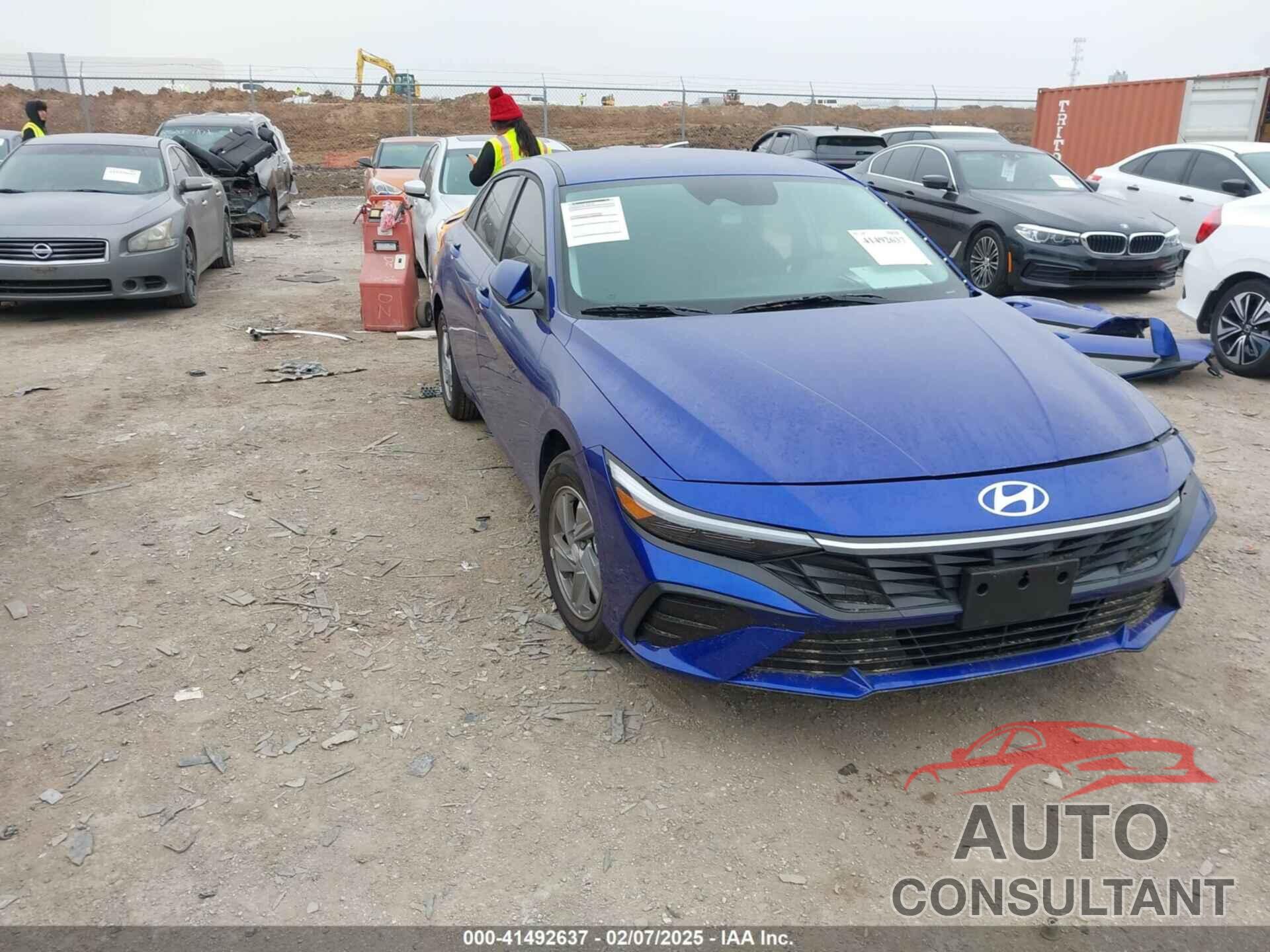 HYUNDAI ELANTRA 2025 - KMHLL4DG9SU917755