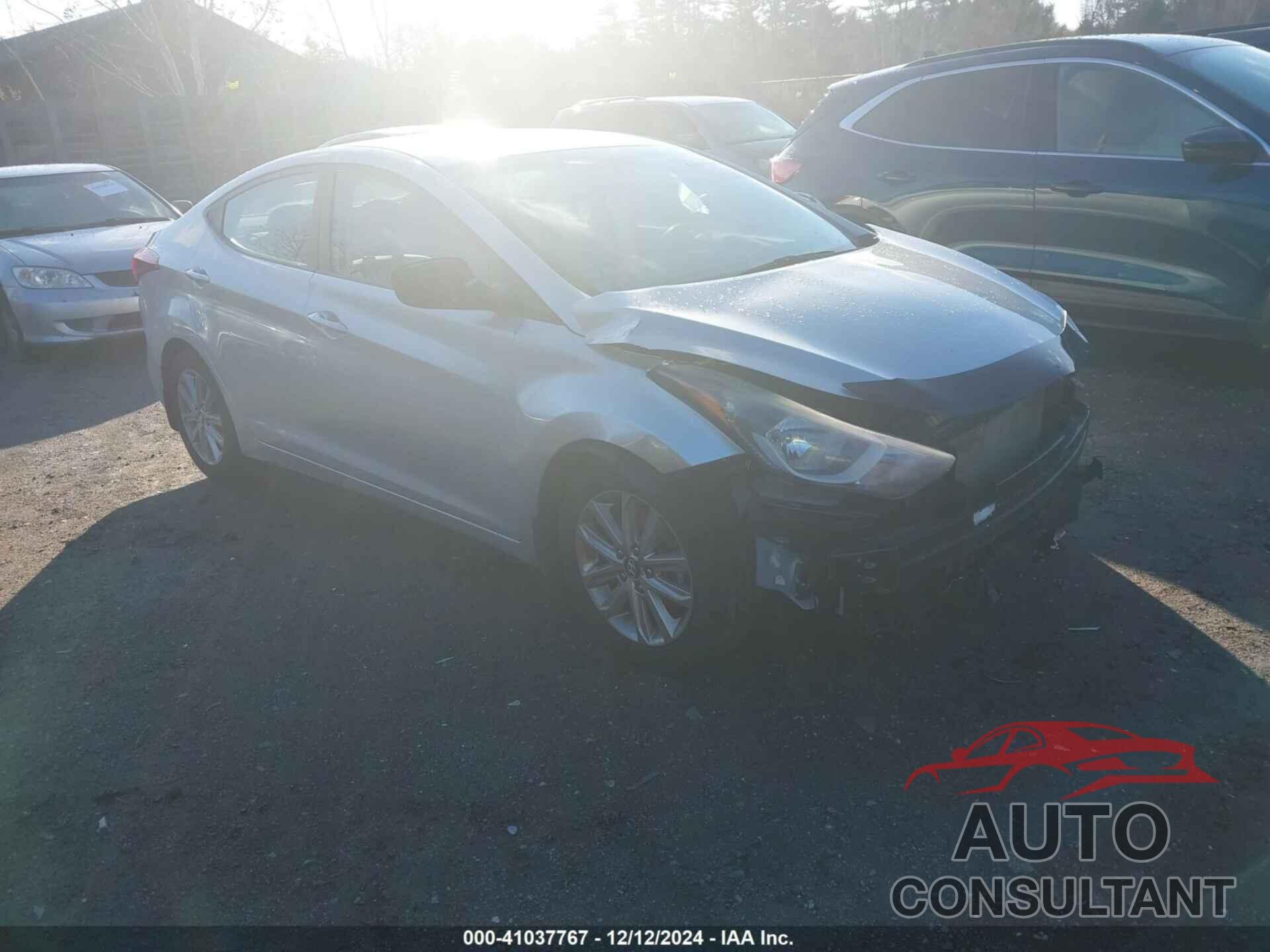 HYUNDAI ELANTRA 2015 - 5NPDH4AE8FH598619