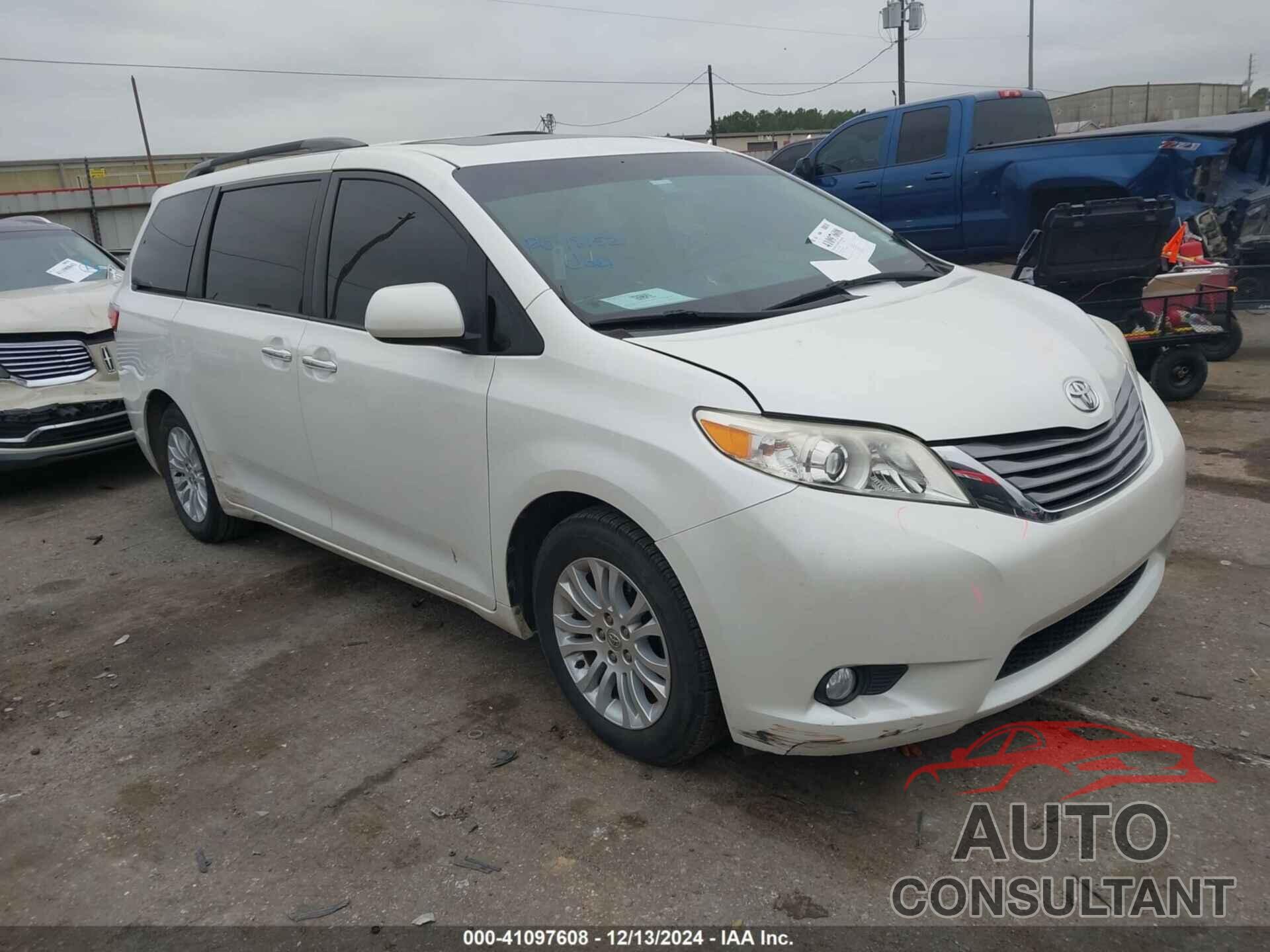 TOYOTA SIENNA 2015 - 5TDYK3DC3FS648148