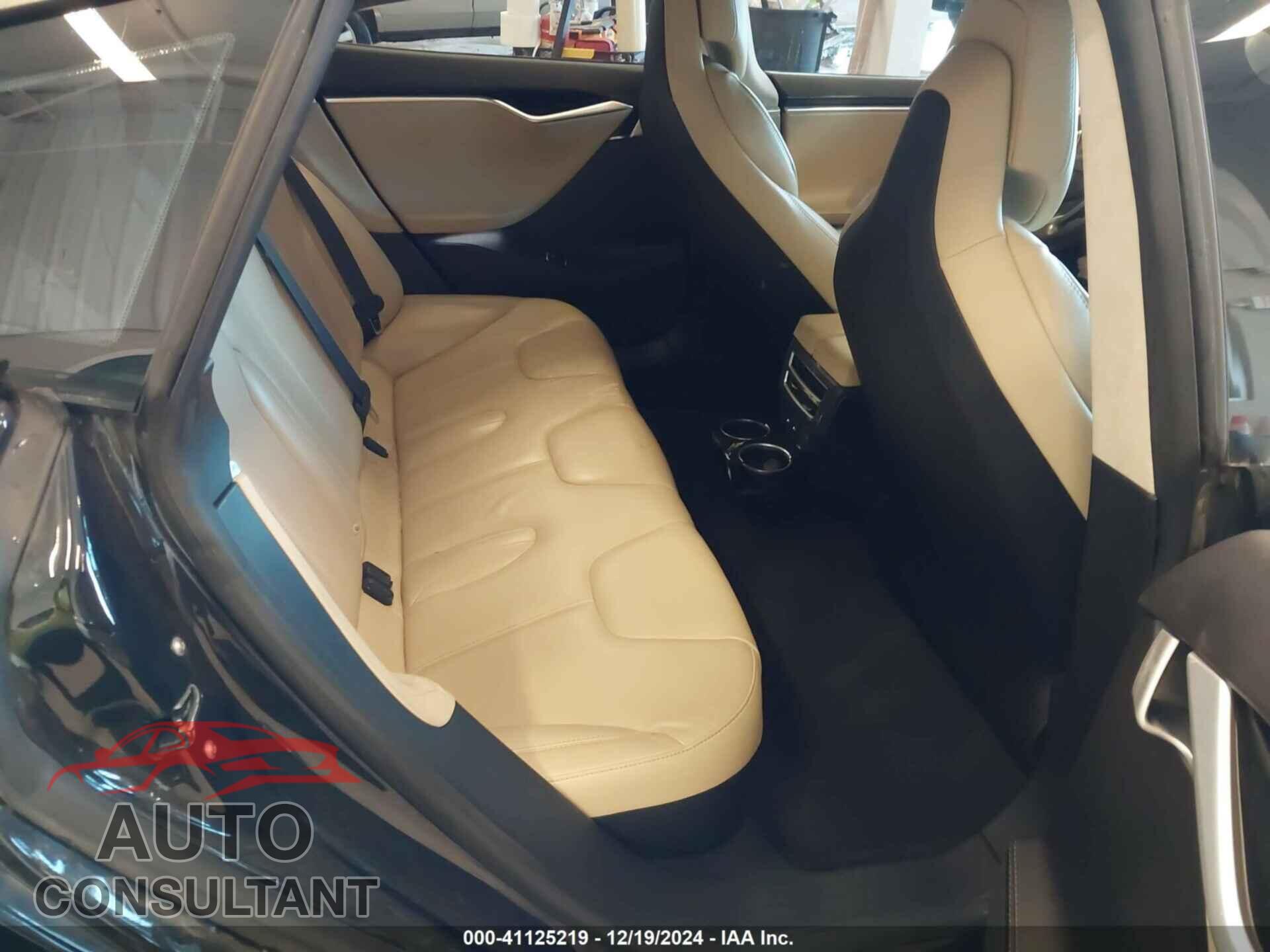 TESLA MODEL S 2017 - 5YJSA1E20HF212187