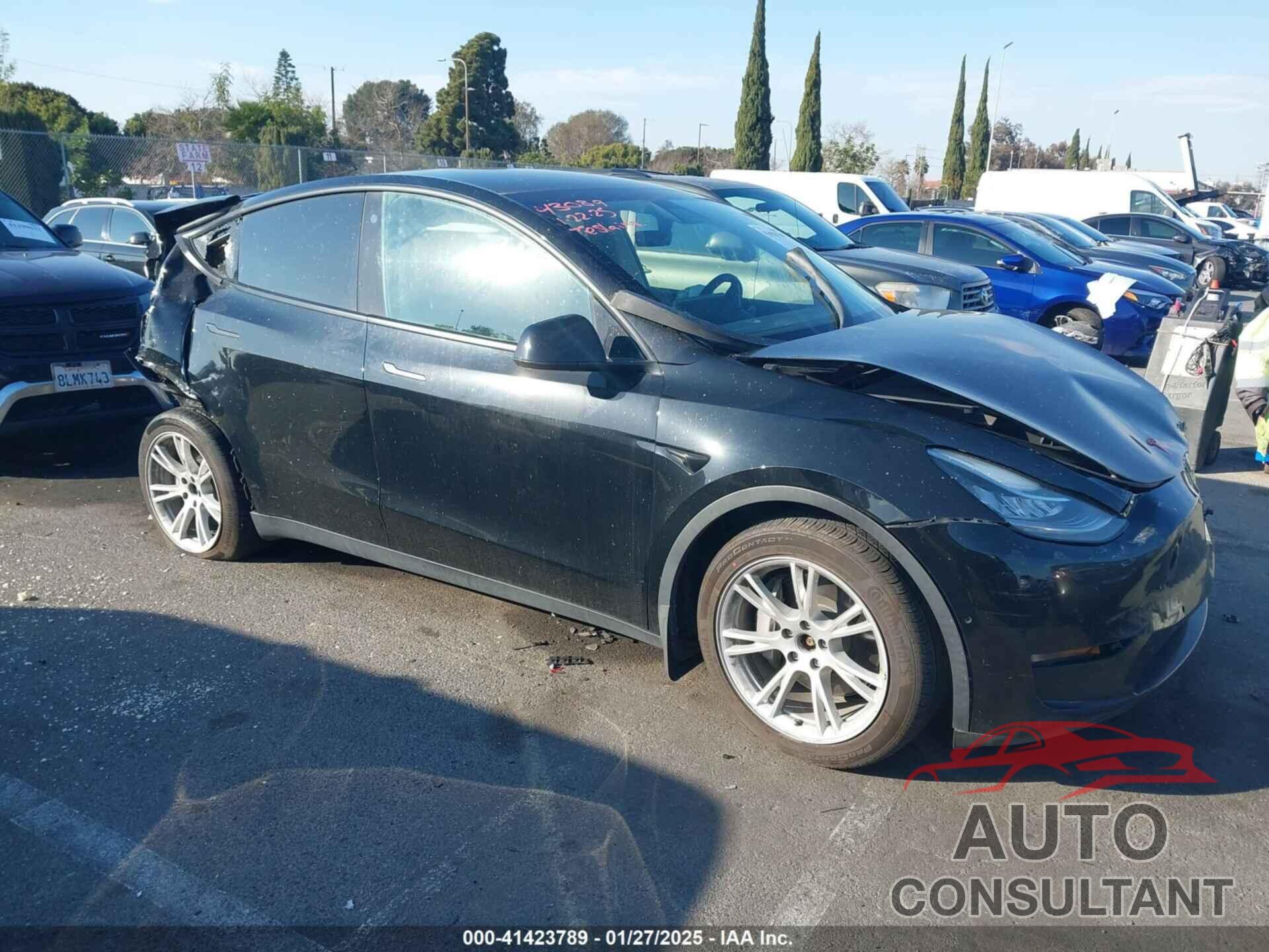 TESLA MODEL Y 2021 - 5YJYGDEE3MF300293