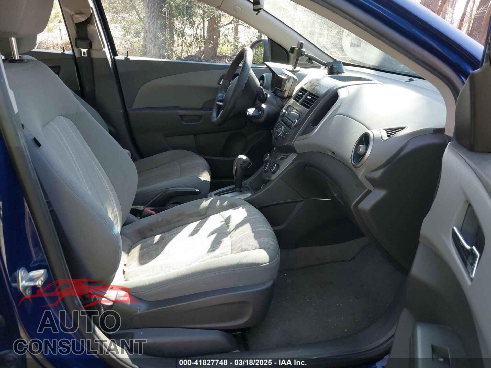CHEVROLET SONIC 2014 - 1G1JC6SG7E4118564