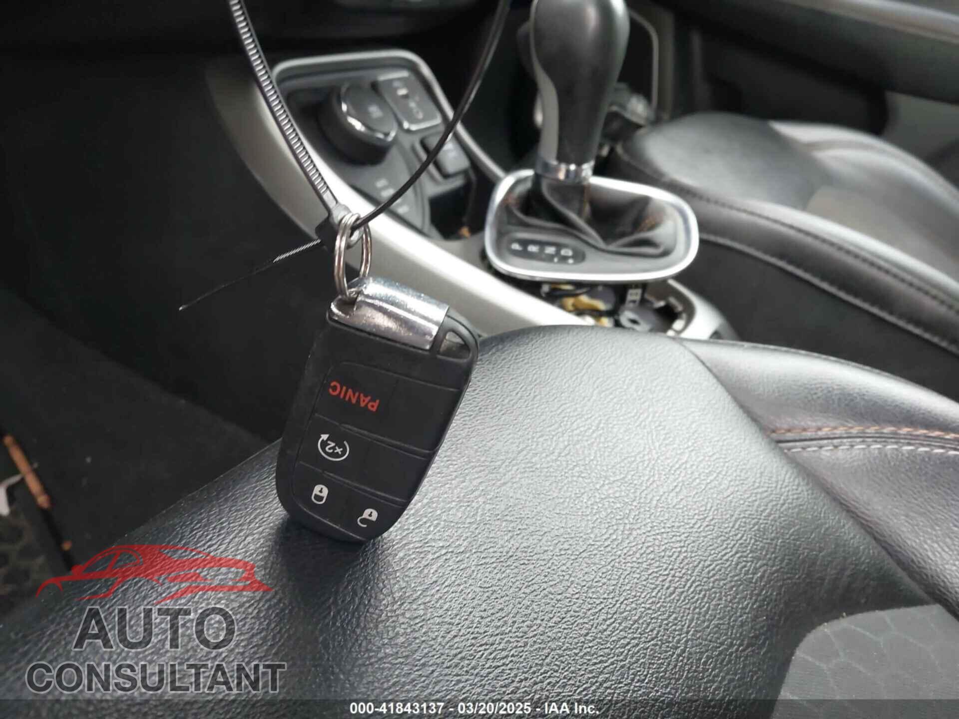 JEEP COMPASS 2019 - 3C4NJDBB3KT689174
