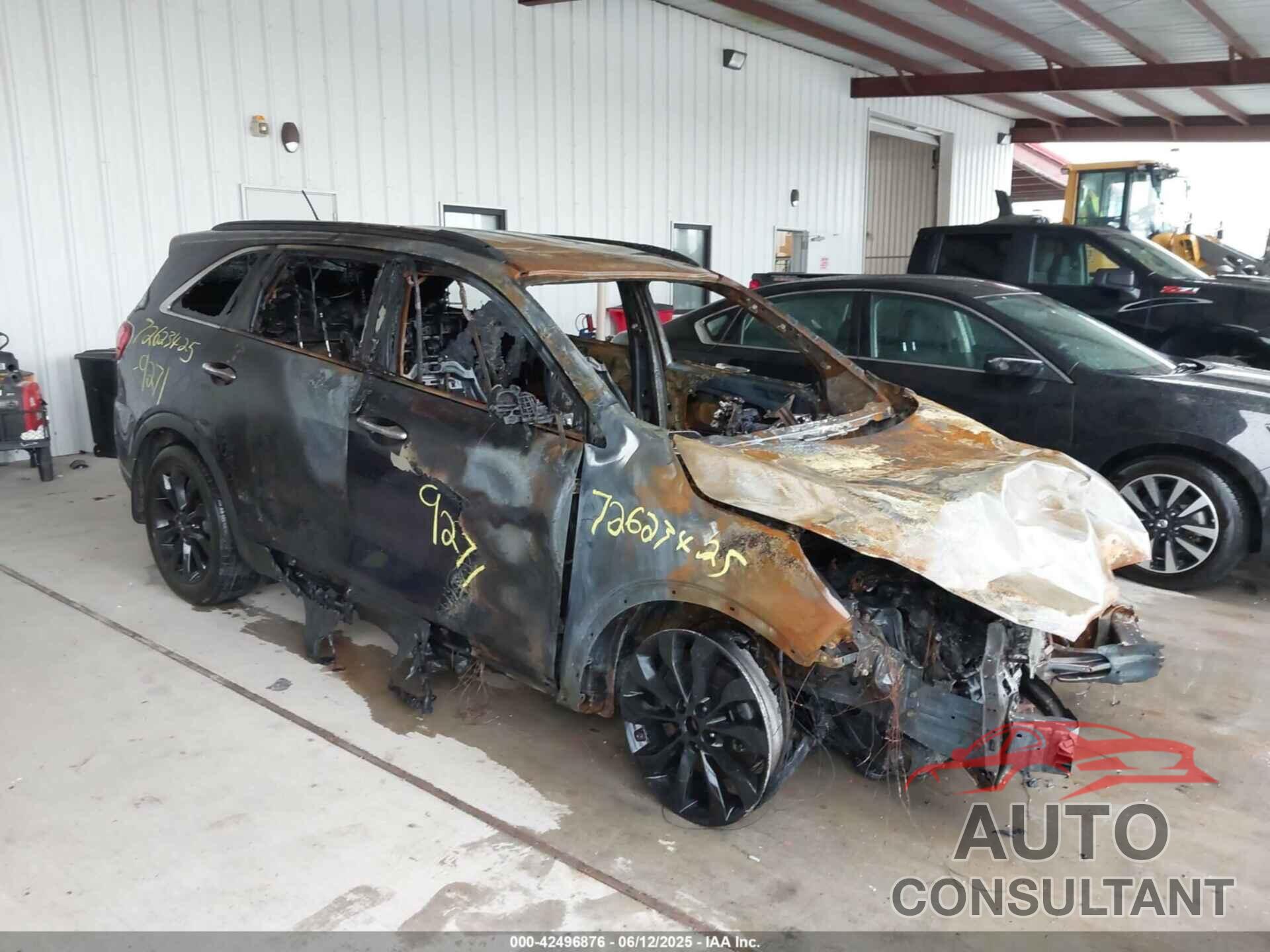 KIA SORENTO 2019 - 5XYPG4A55KG609271