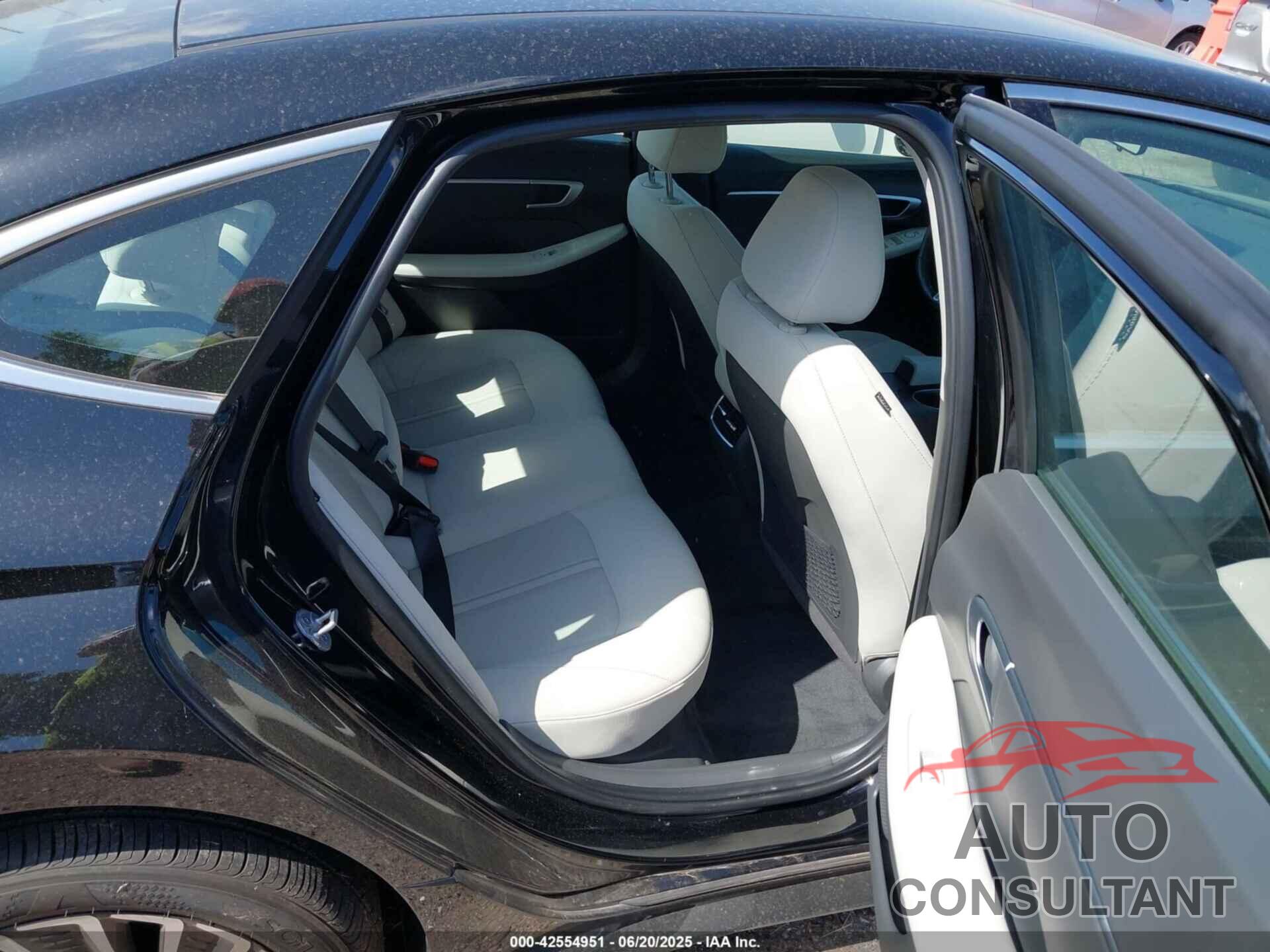 HYUNDAI SONATA HYBRID 2024 - KMHL34JJ1RA099255
