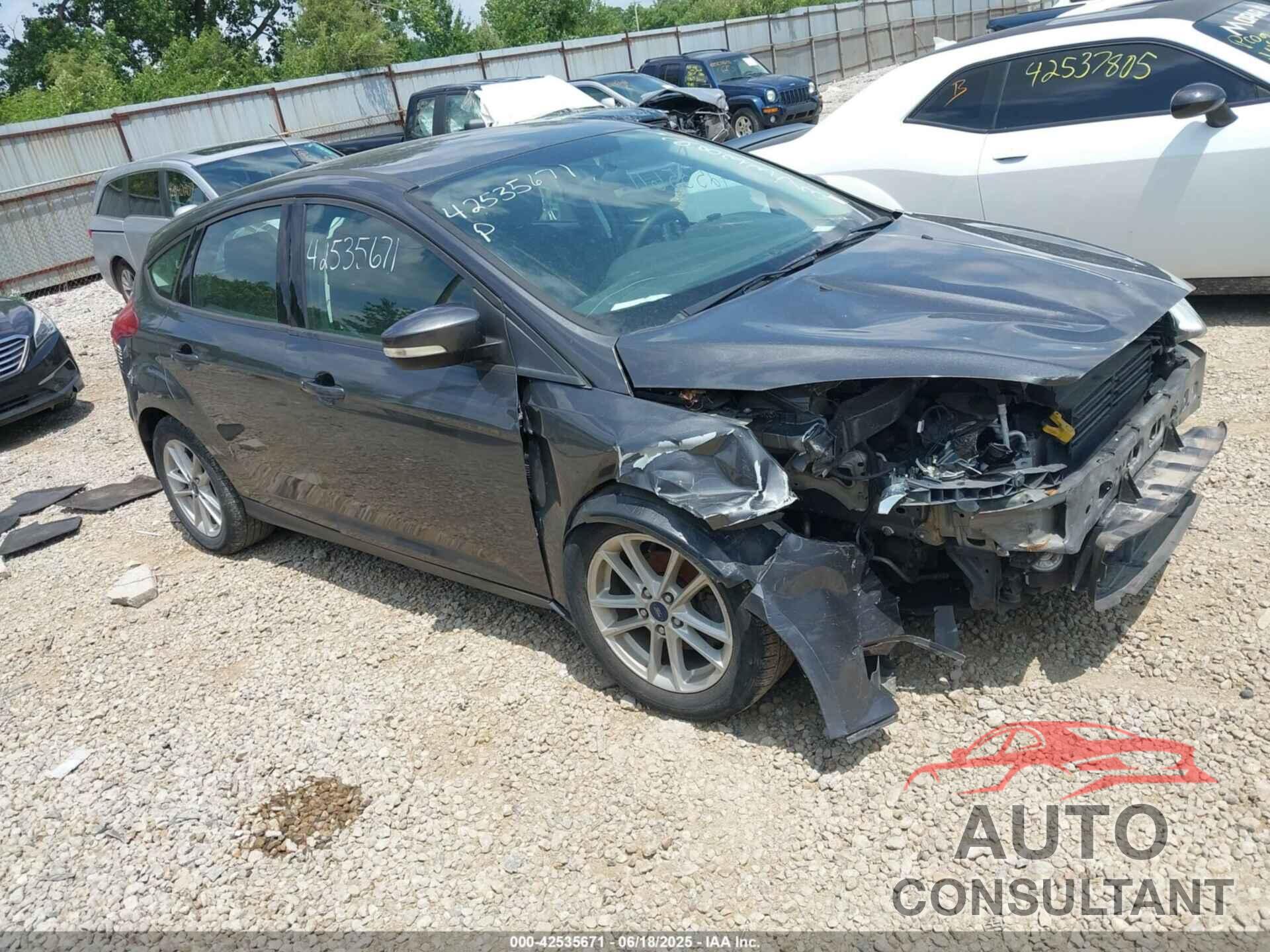 FORD FOCUS 2017 - 1FADP3K28HL283373