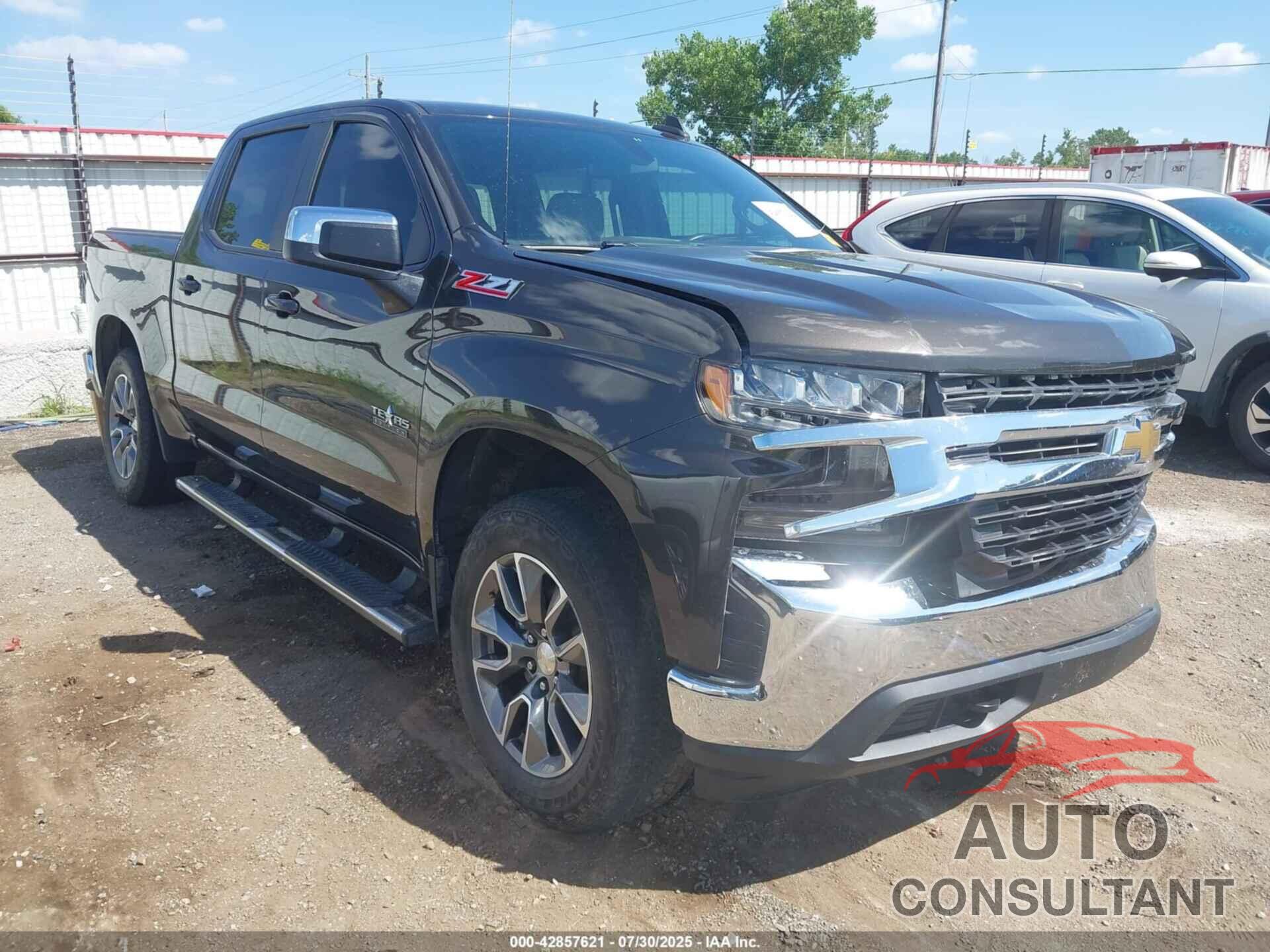 CHEVROLET SILVERADO 1500 2021 - 1GCUYDED2MZ134667