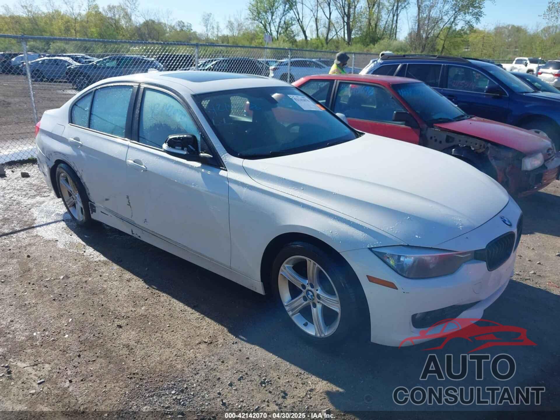 BMW 320I 2014 - WBA3C3C51EF984208
